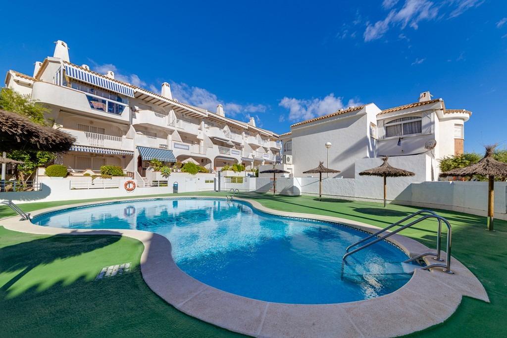 Apartment in Urbanizacion los Balcones - view 1