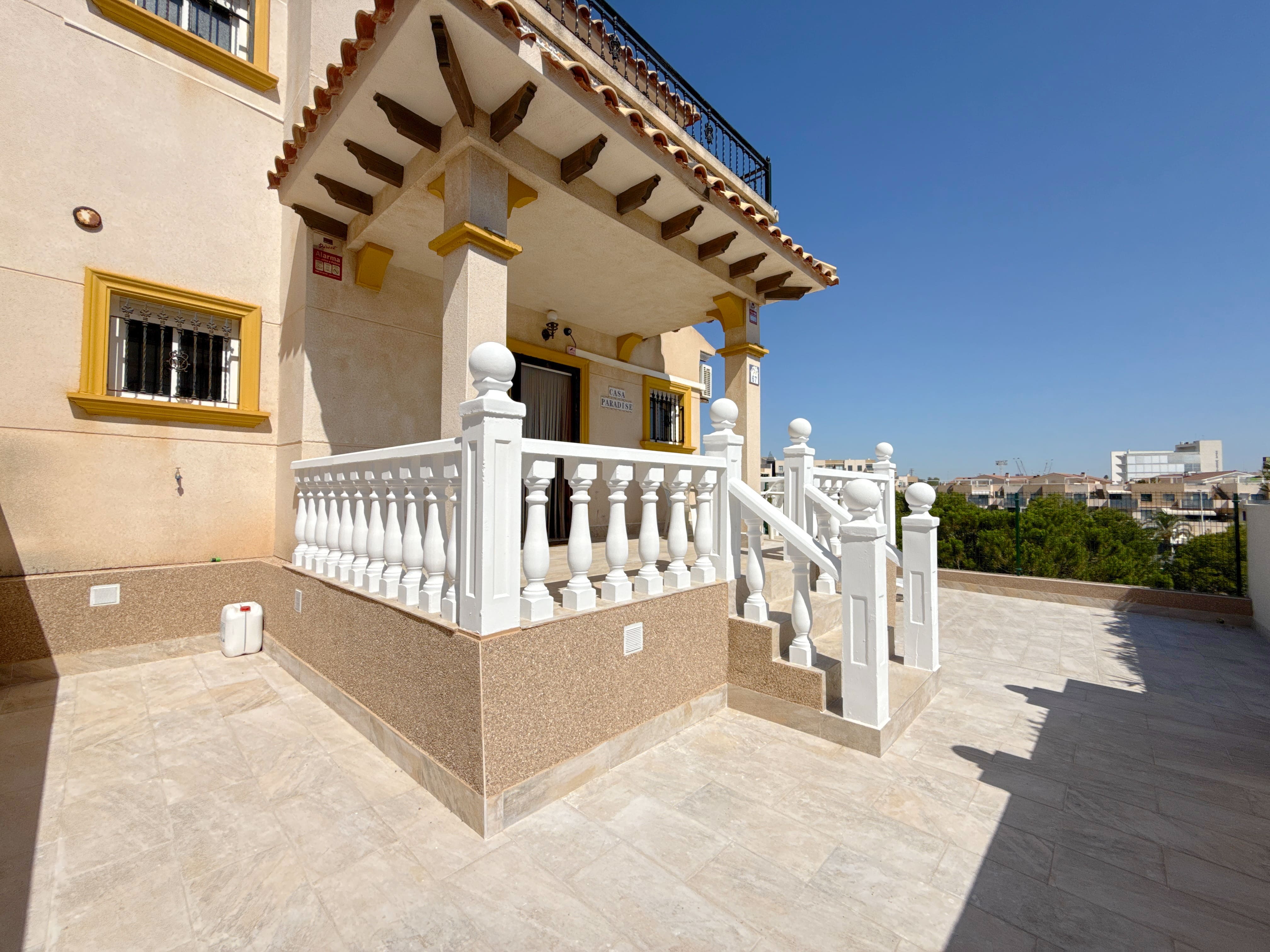 House in Urbanizacion los Balcones - view 1