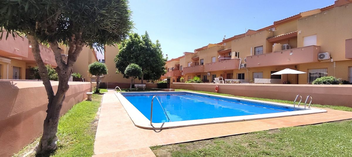 House in Alicante - view 1