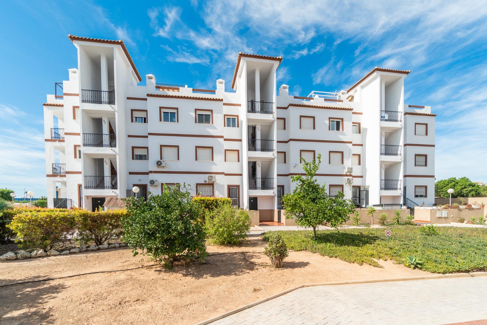 Penthouse in Playa Flamenca - view 1