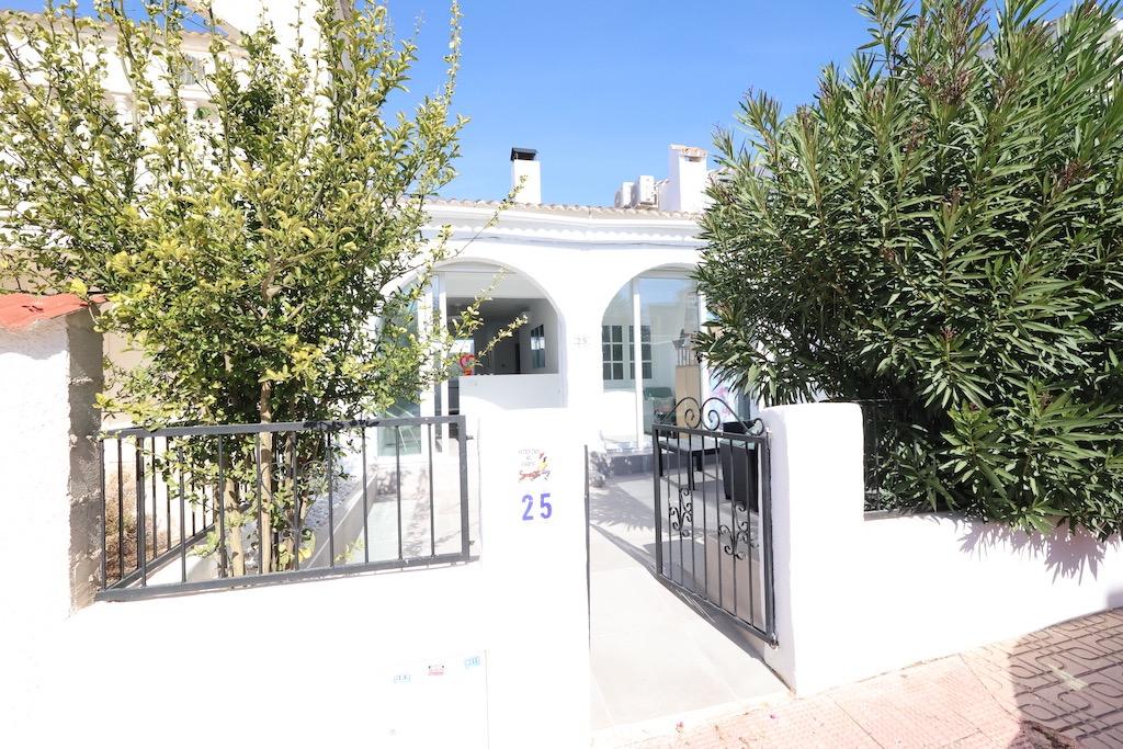 House in Rojales - view 1