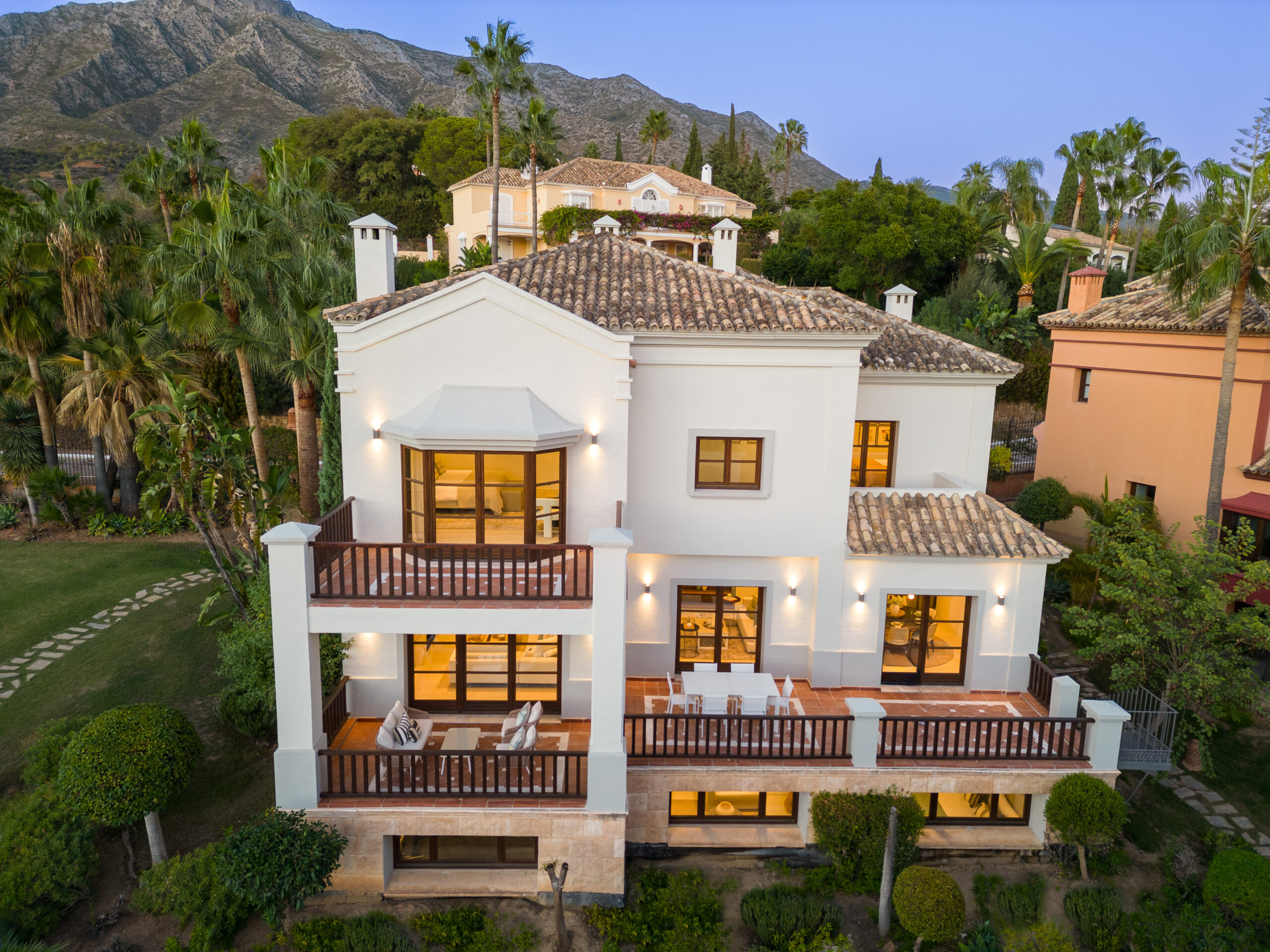 House in Marbella Del Este - view 1