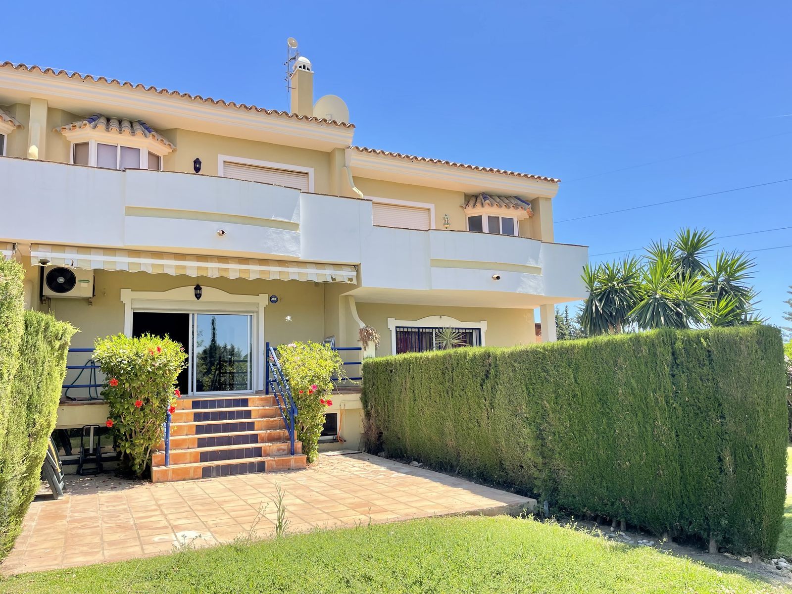 House in La Atalaya - view 1