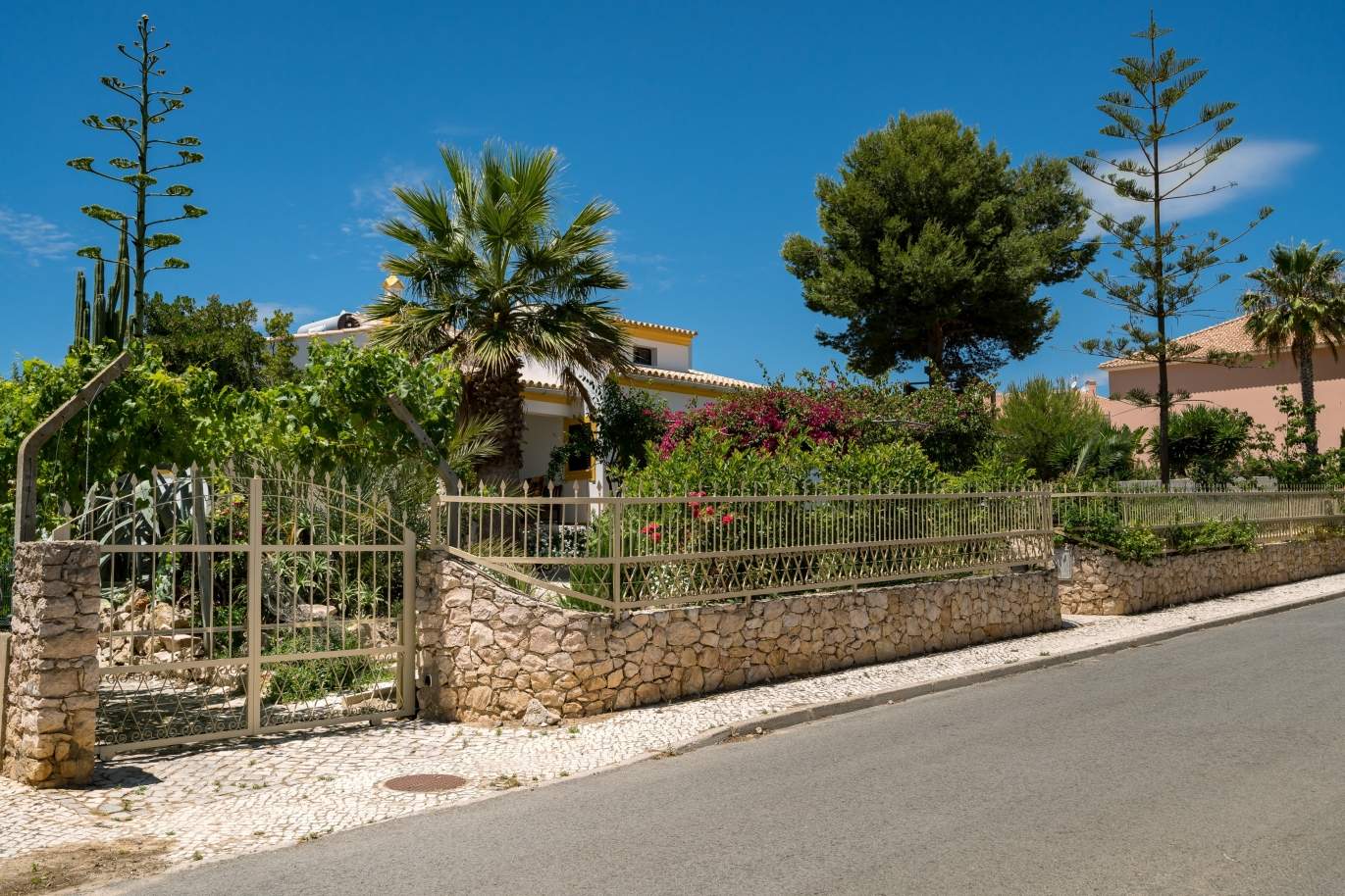 House in Albufeira - view 1