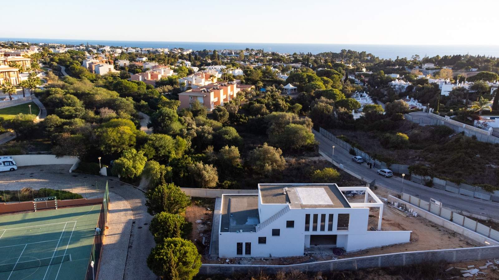 House in Lagoa - view 1
