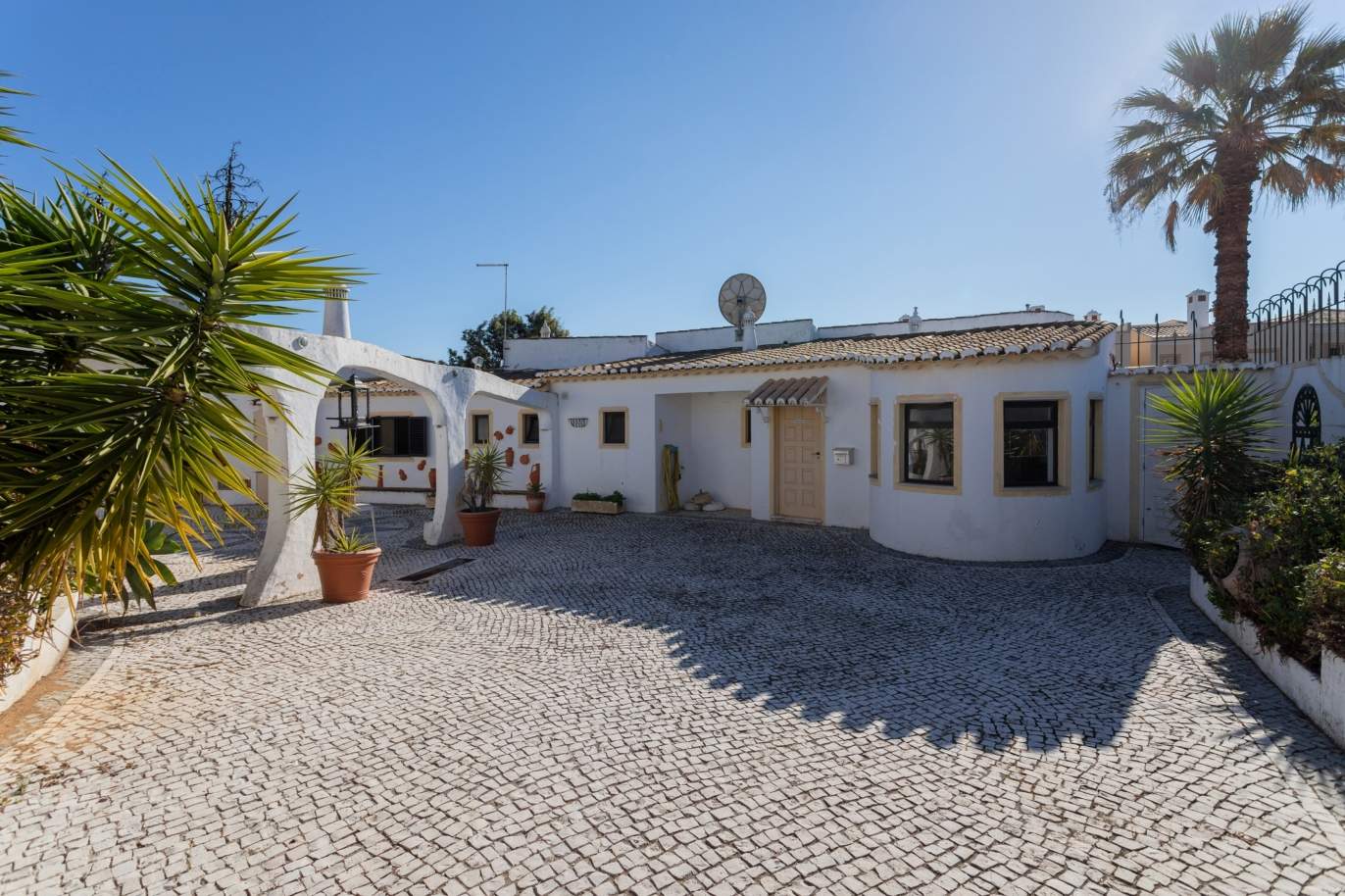 House in Faro - view 1