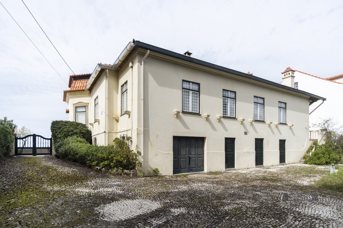 House in Vila Nova de Gaia (Santa Marinha) - view 1