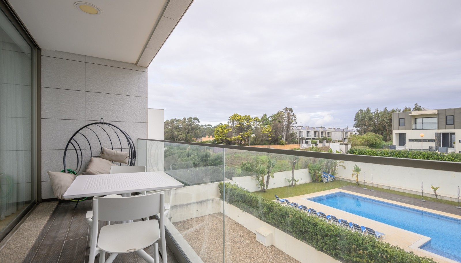 House in Vila Nova de Gaia (Santa Marinha) - view 1