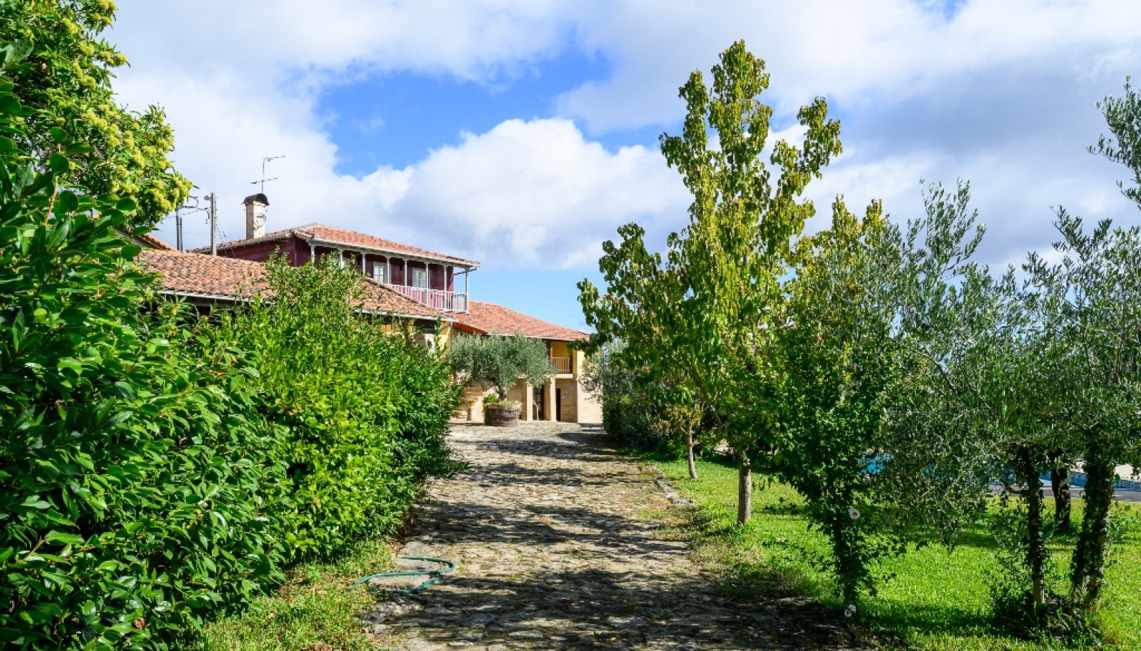 House in Valpacos - view 1