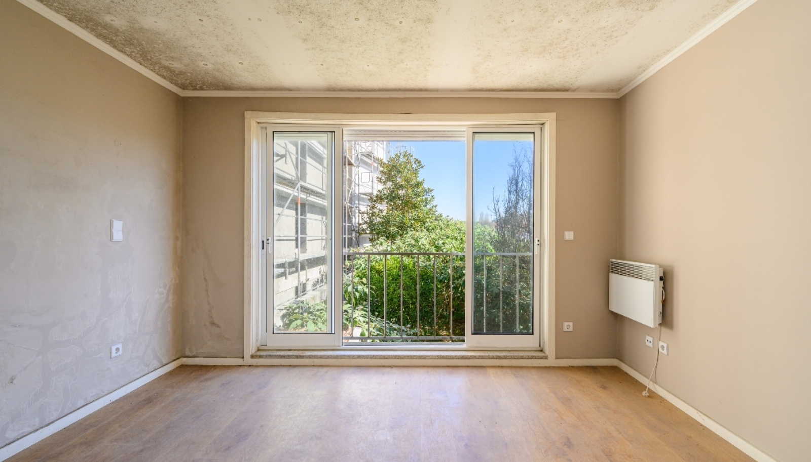House in Senhora do Porto - view 1
