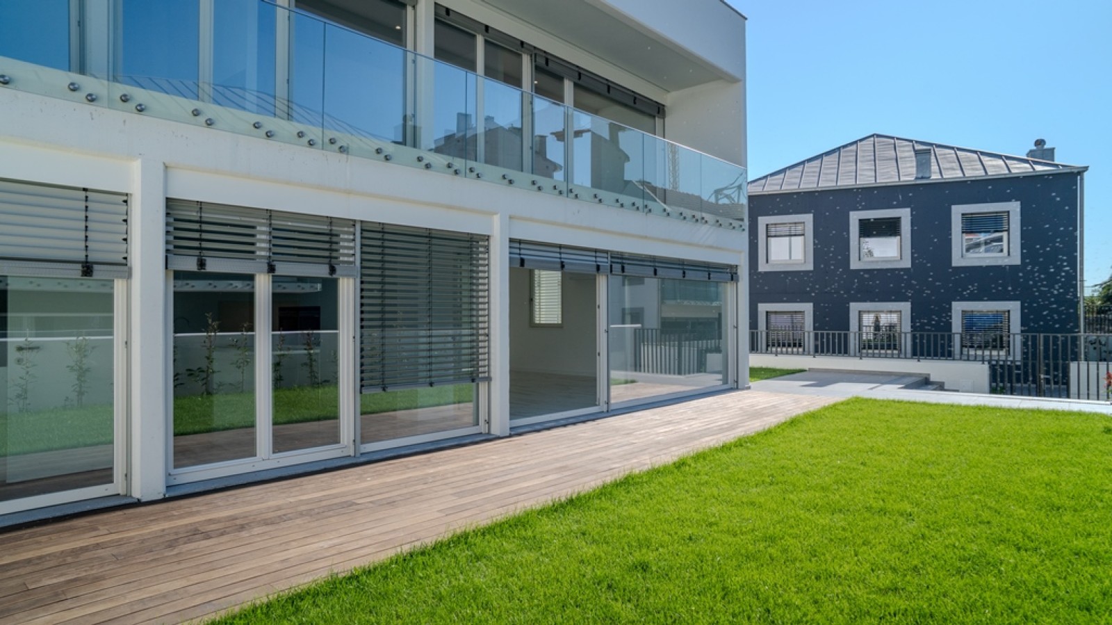 House in Leca da Palmeira - view 1