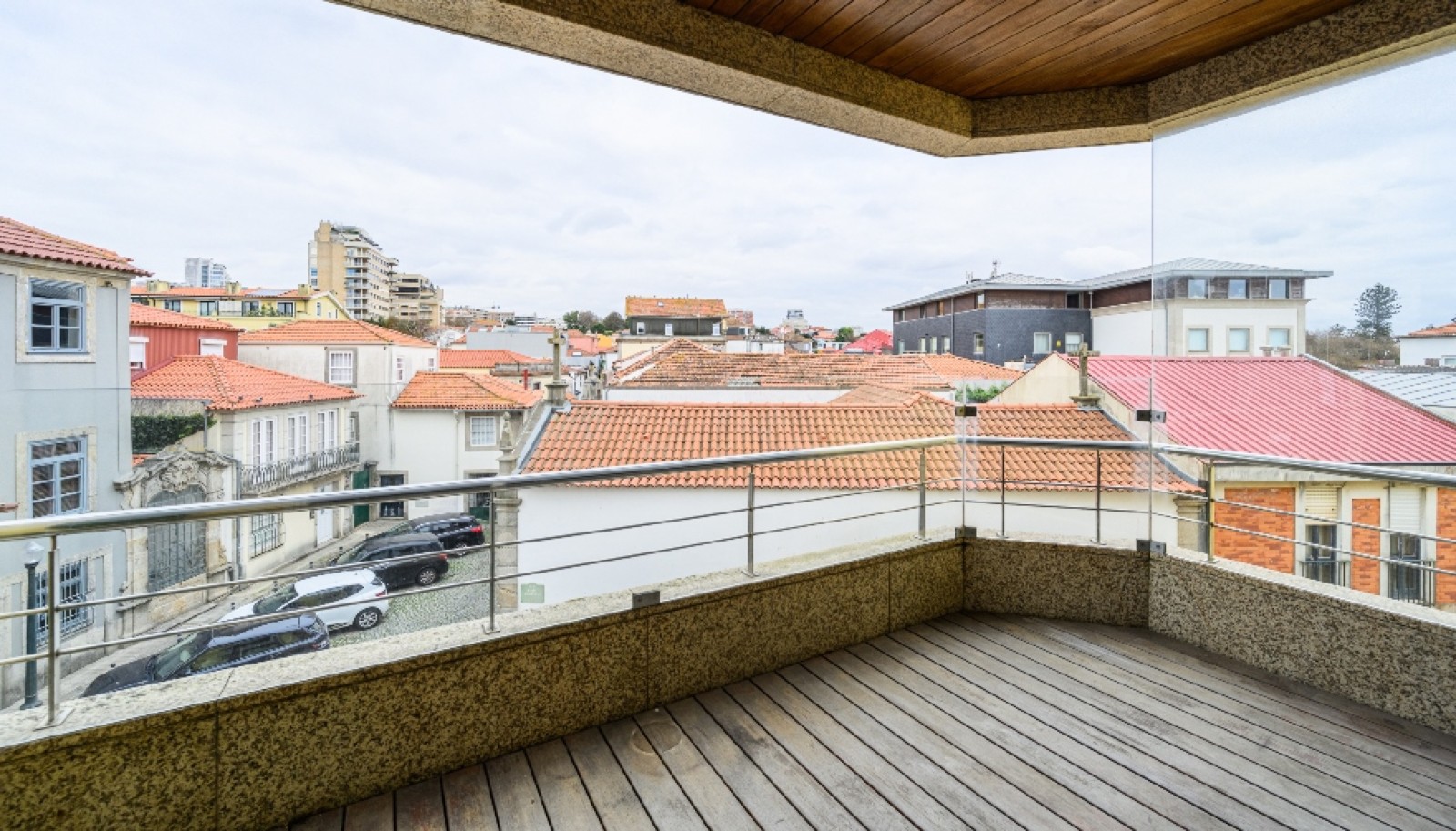 House in Senhora do Porto - view 1