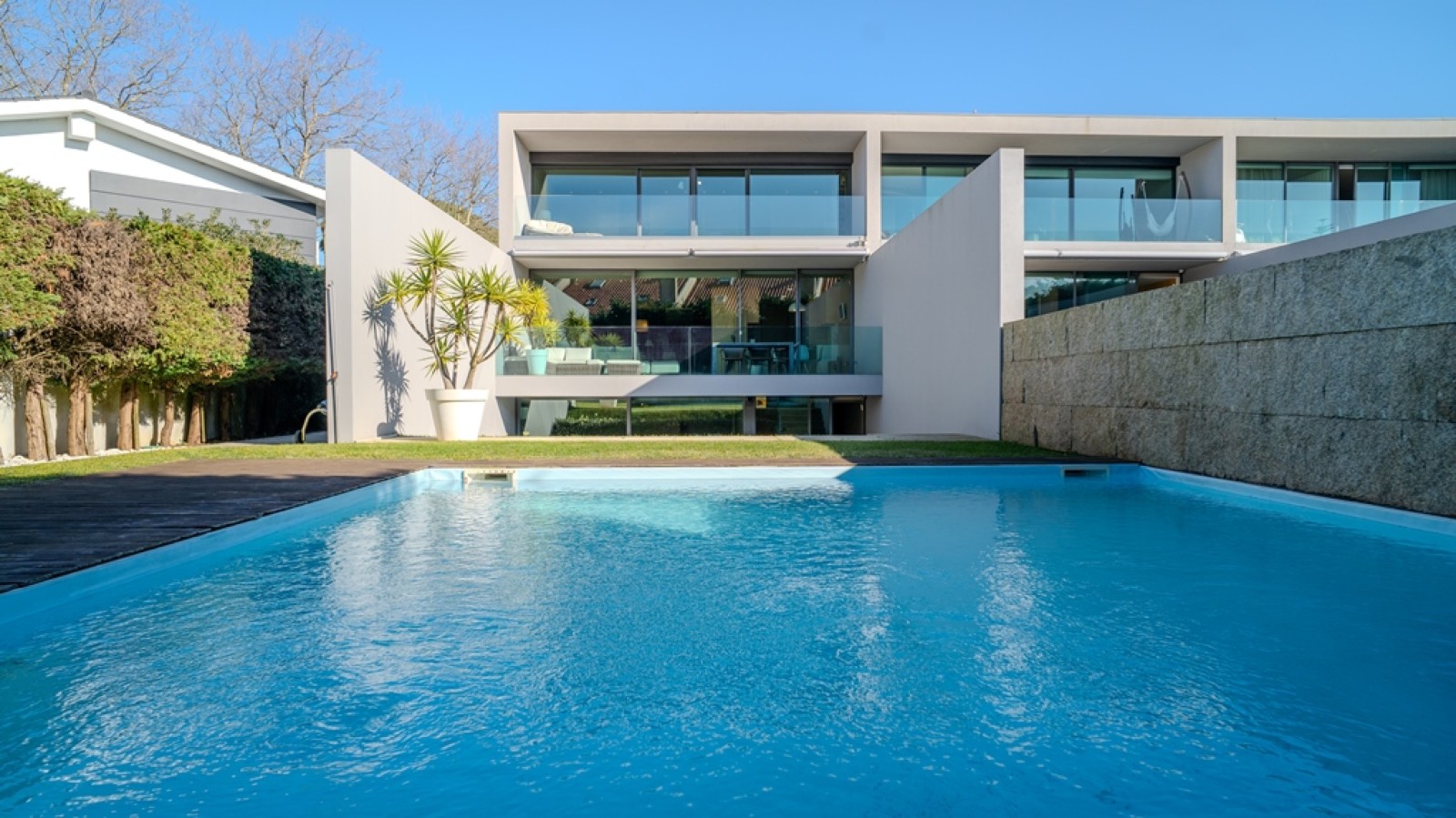 House in Vila Nova de Gaia (Santa Marinha) - view 1