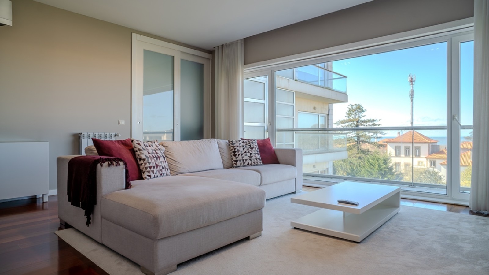 House in Vila Nova de Gaia (Santa Marinha) - view 1