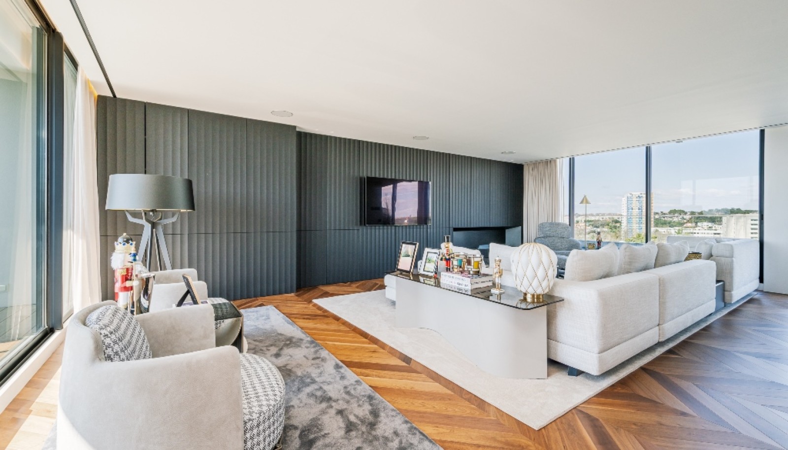 House in Senhora do Porto - view 1