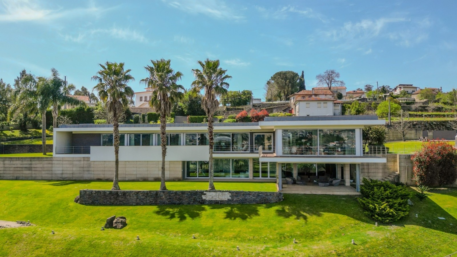 House in Oliveira de Azemeis - view 1
