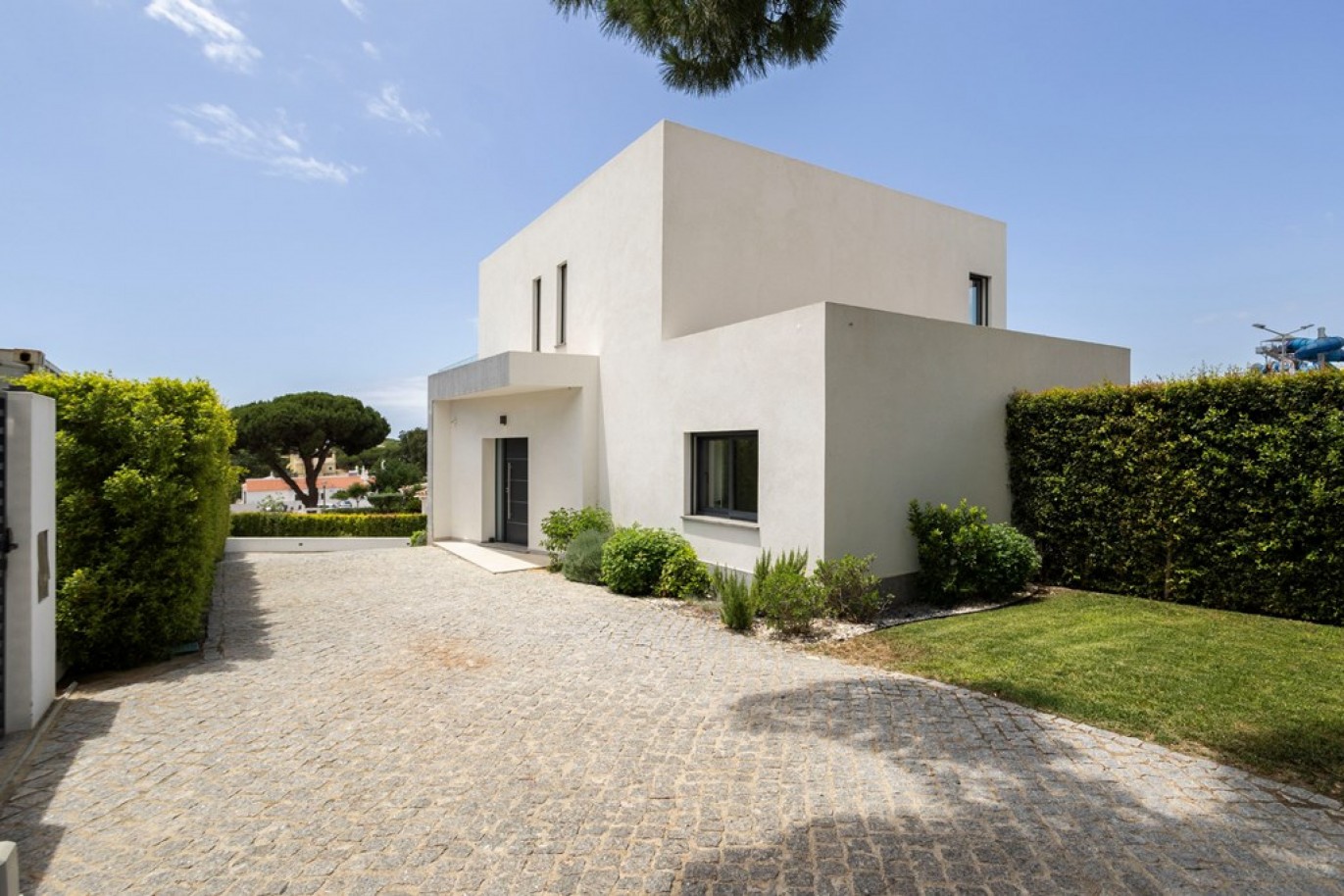 House in Quarteira - view 1