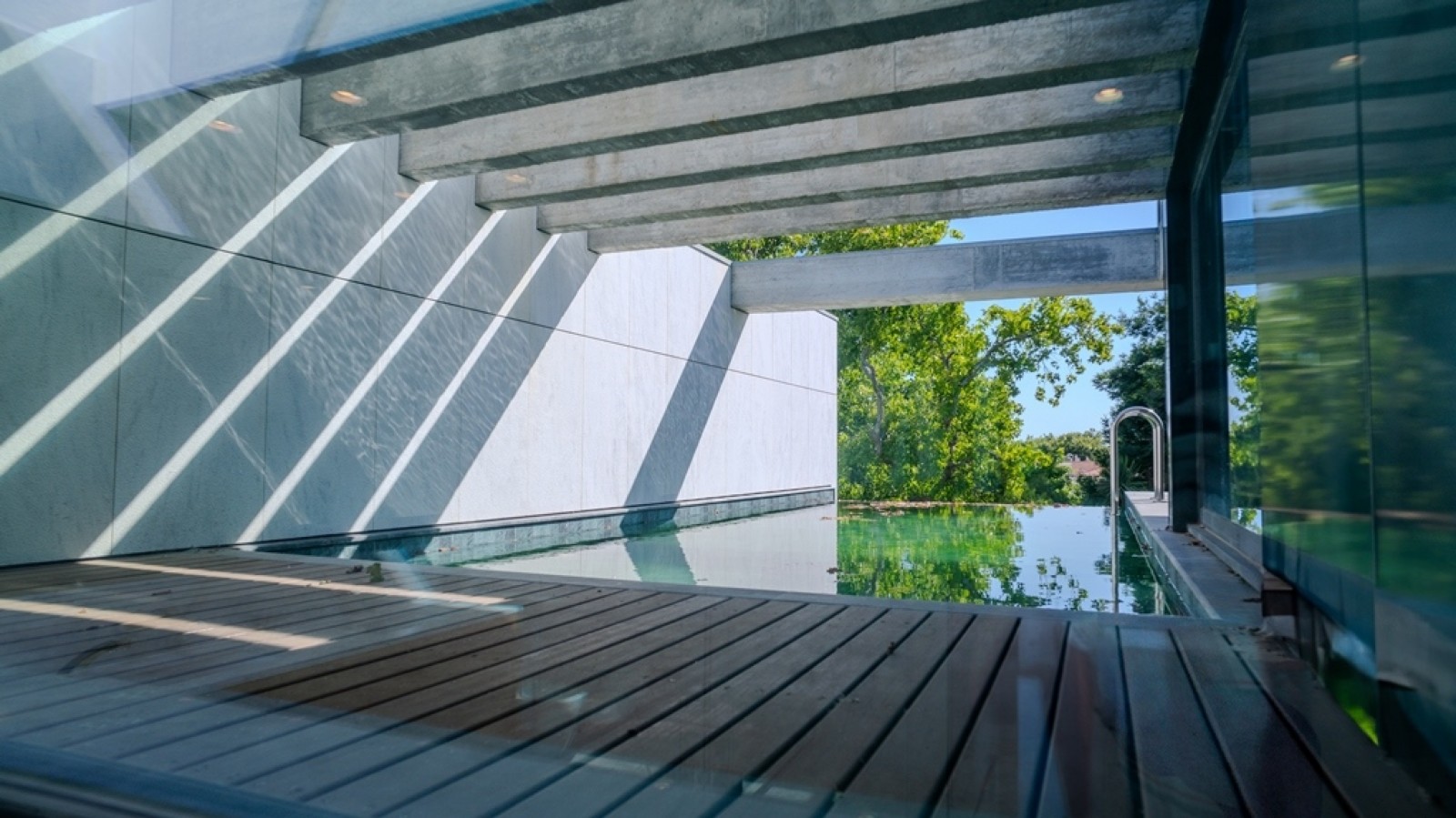 House in Senhora do Porto - view 1