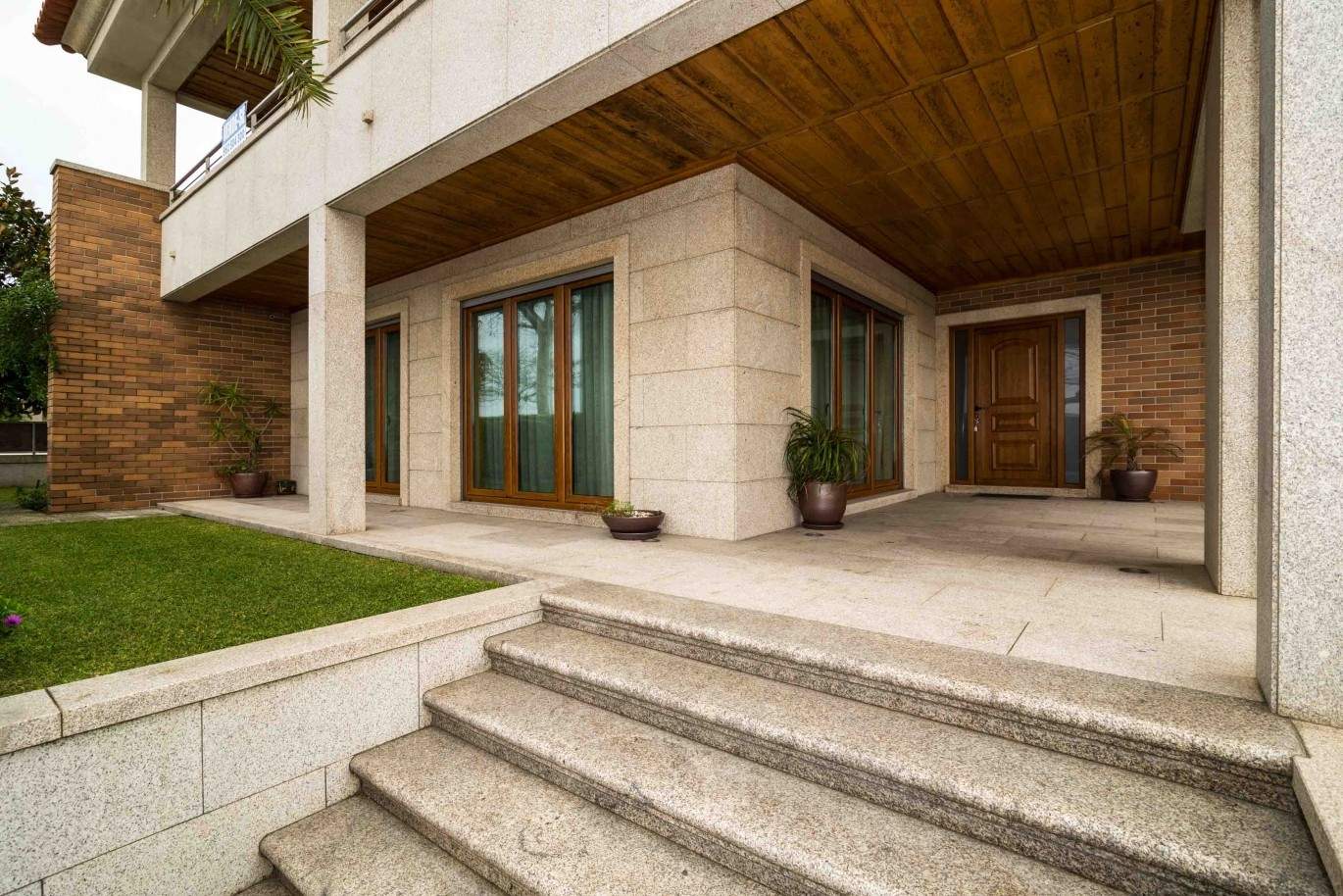 House in Esposende - view 1