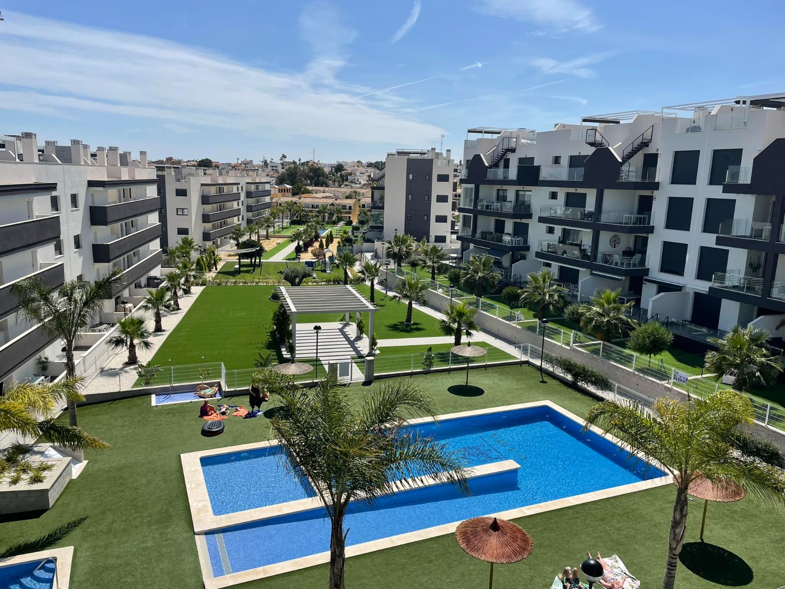 Apartment in Alicante - view 1