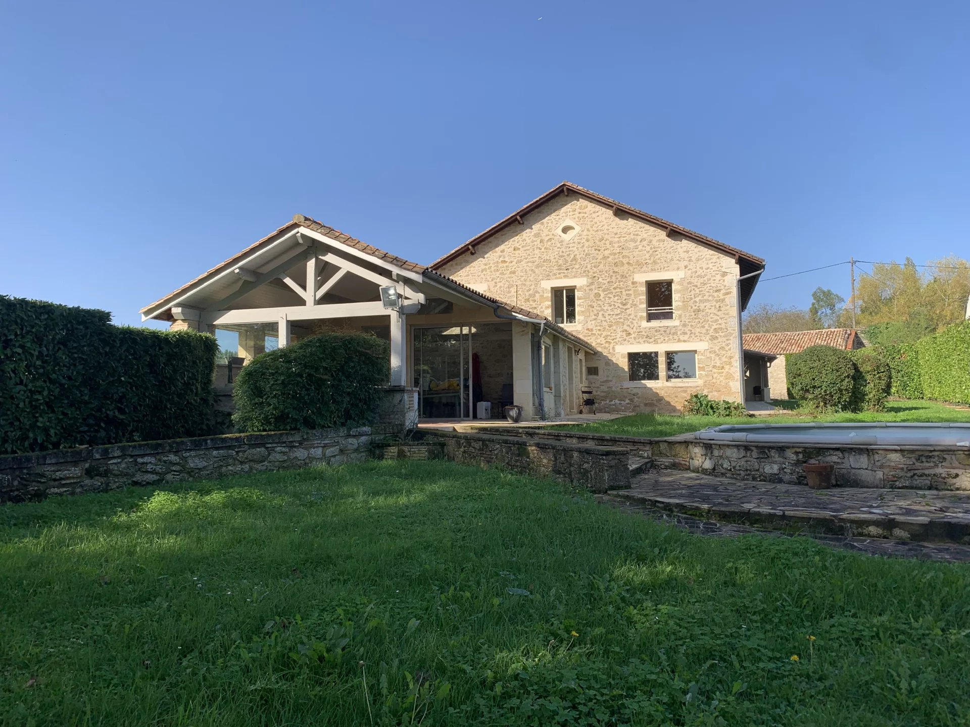 House in Montazeau - view 1