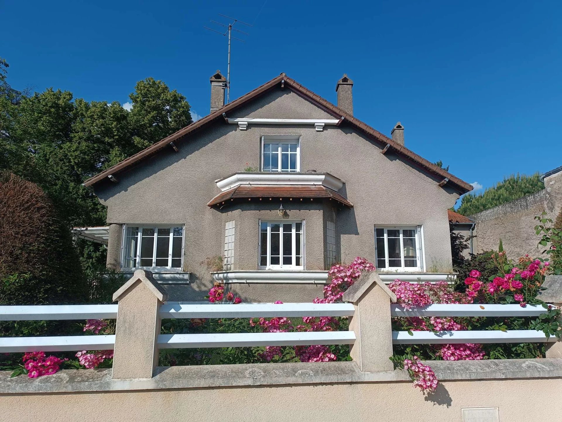 House in Montmorillon - view 1