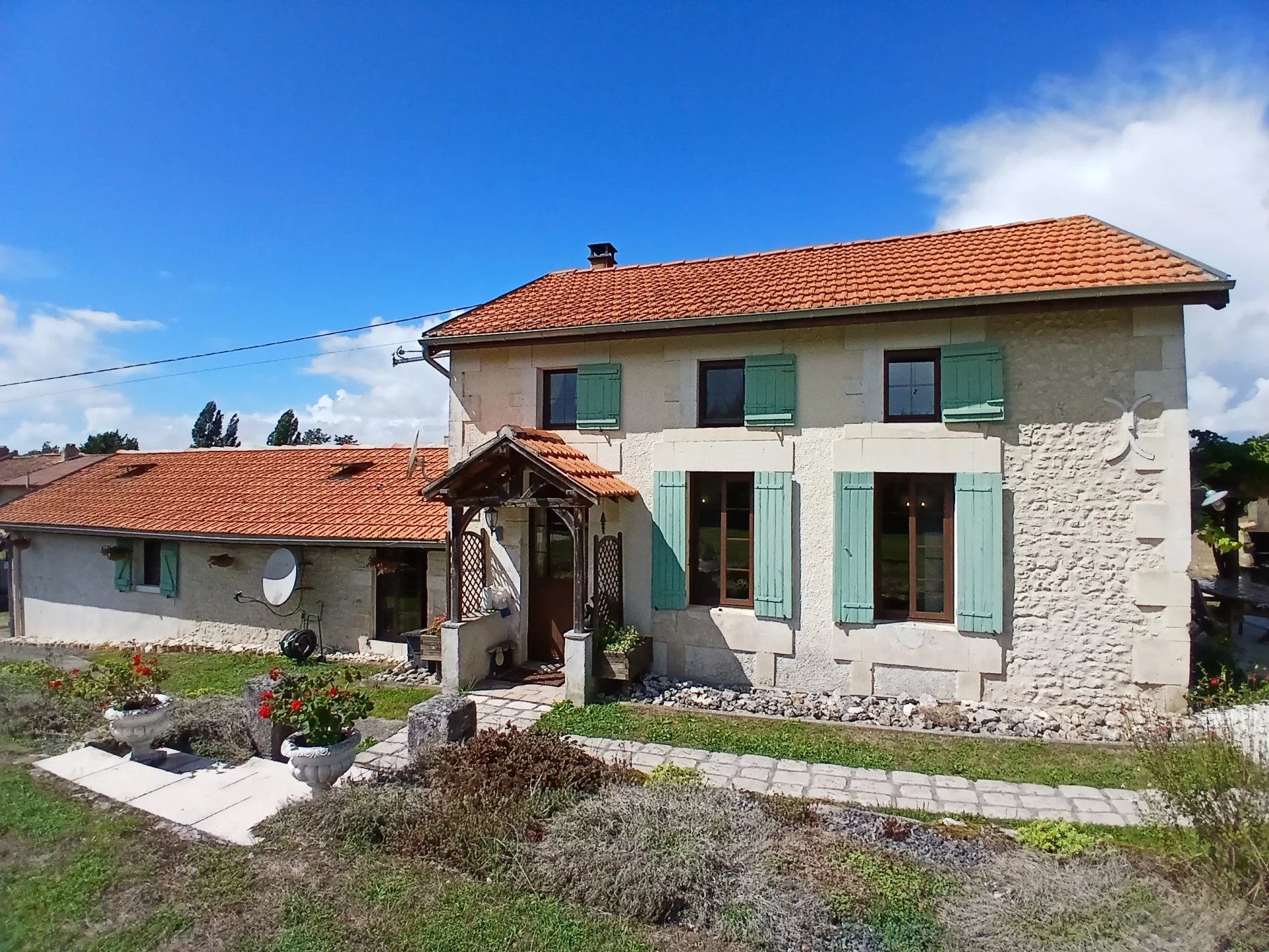 House in Messac - view 1