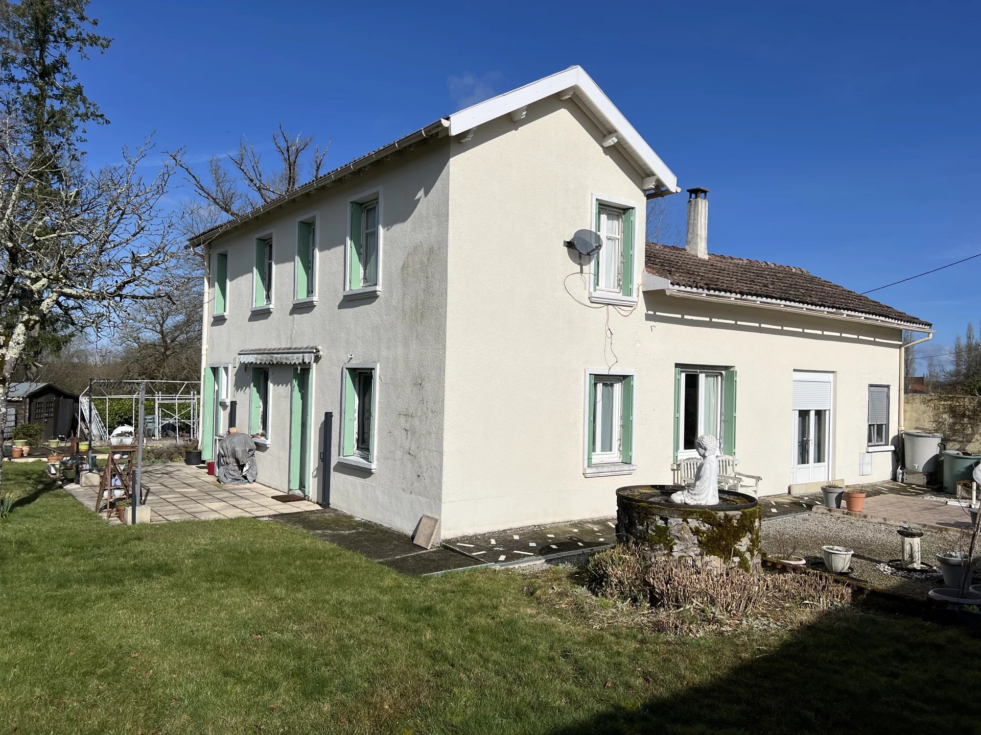 House in Ambernac - view 1