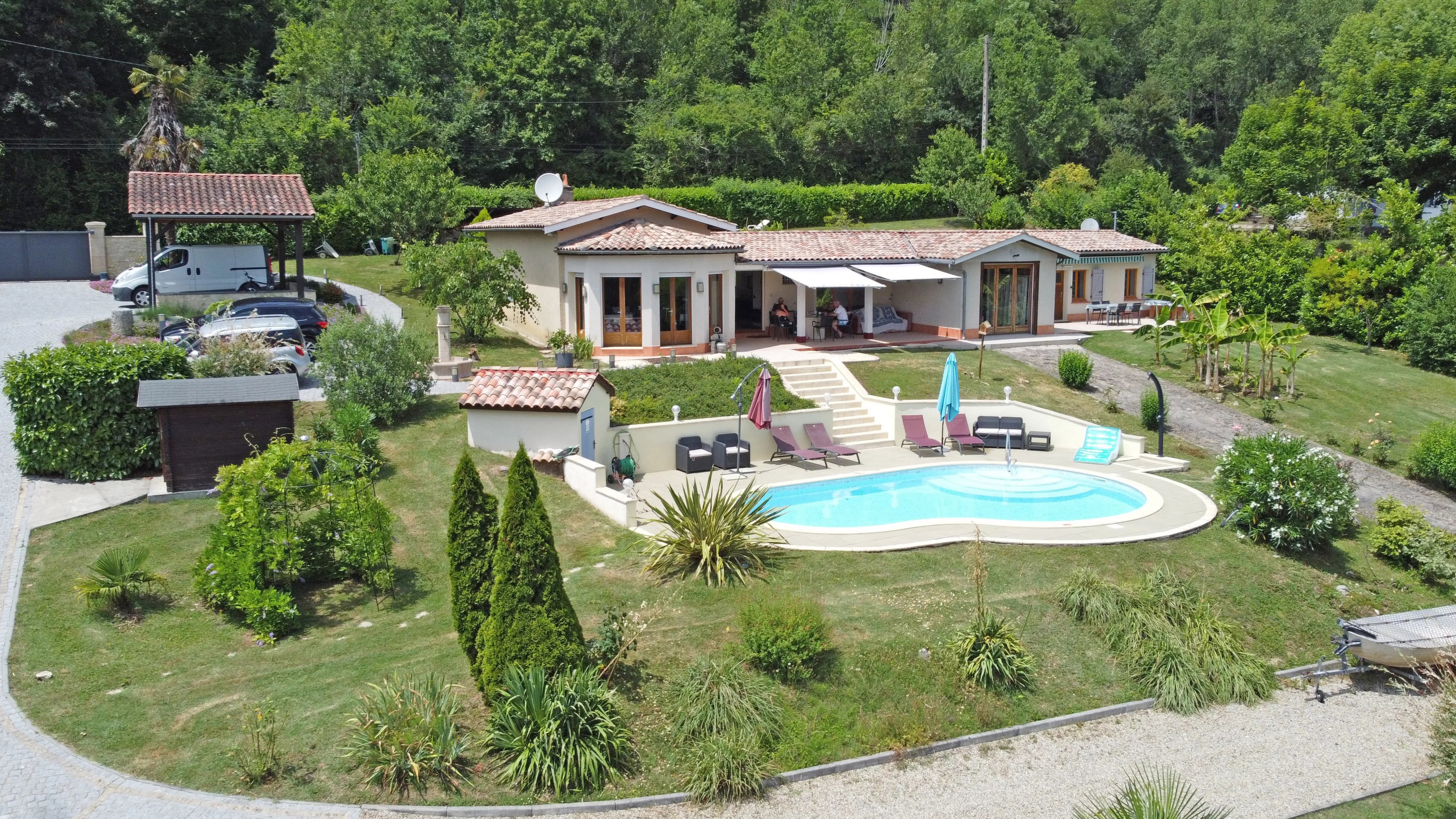 House in Casseneuil - view 1