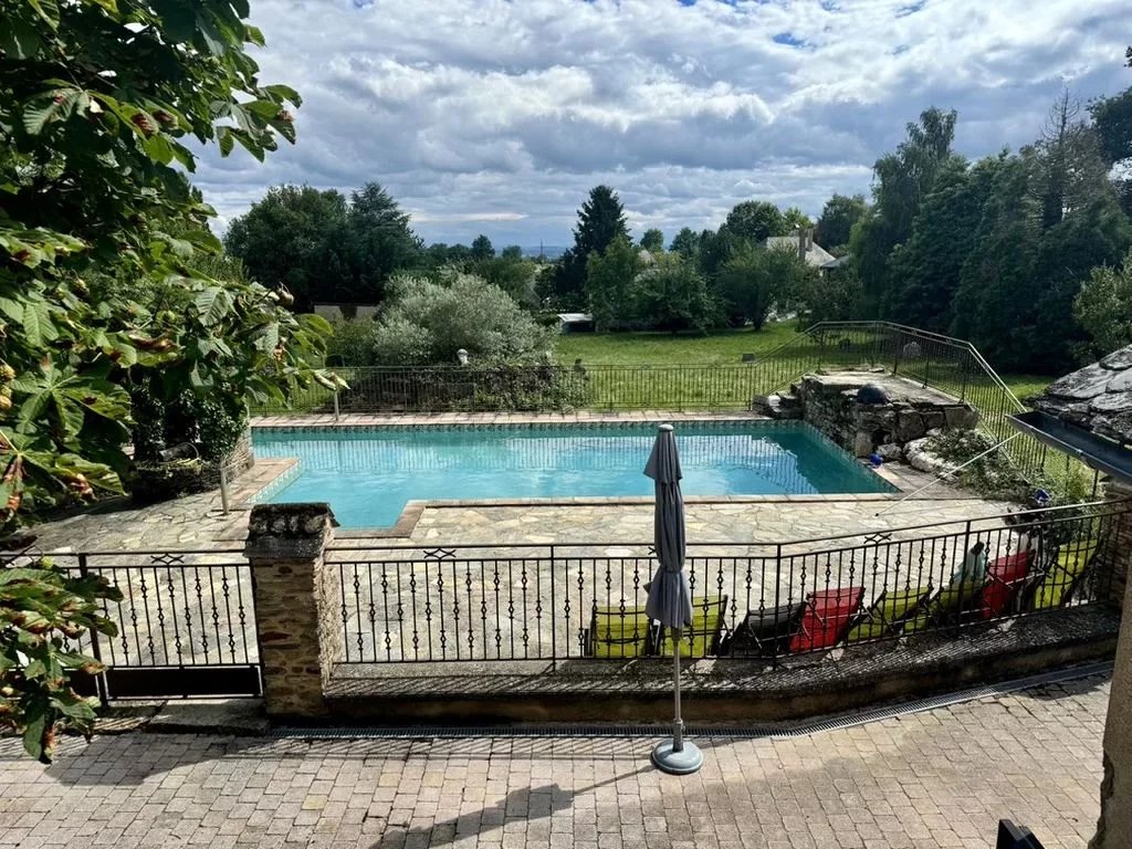 House in La Salvetat-Peyrales - view 1