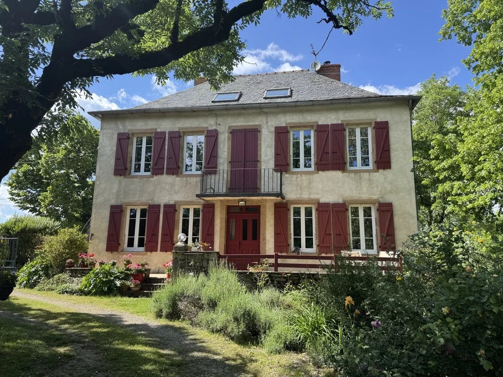 House in La Salvetat-Peyrales - view 1