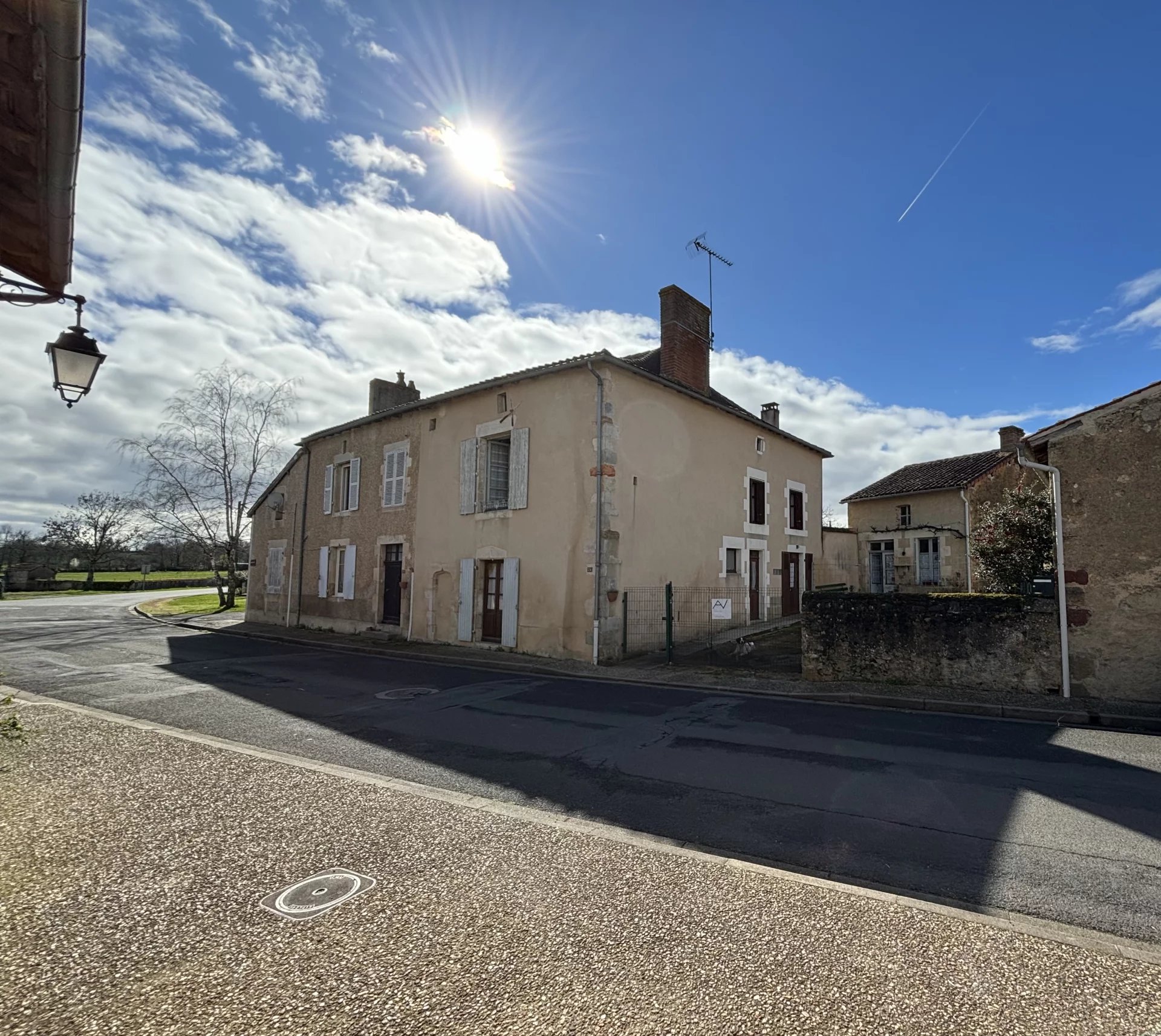 House in Montmorillon - view 1