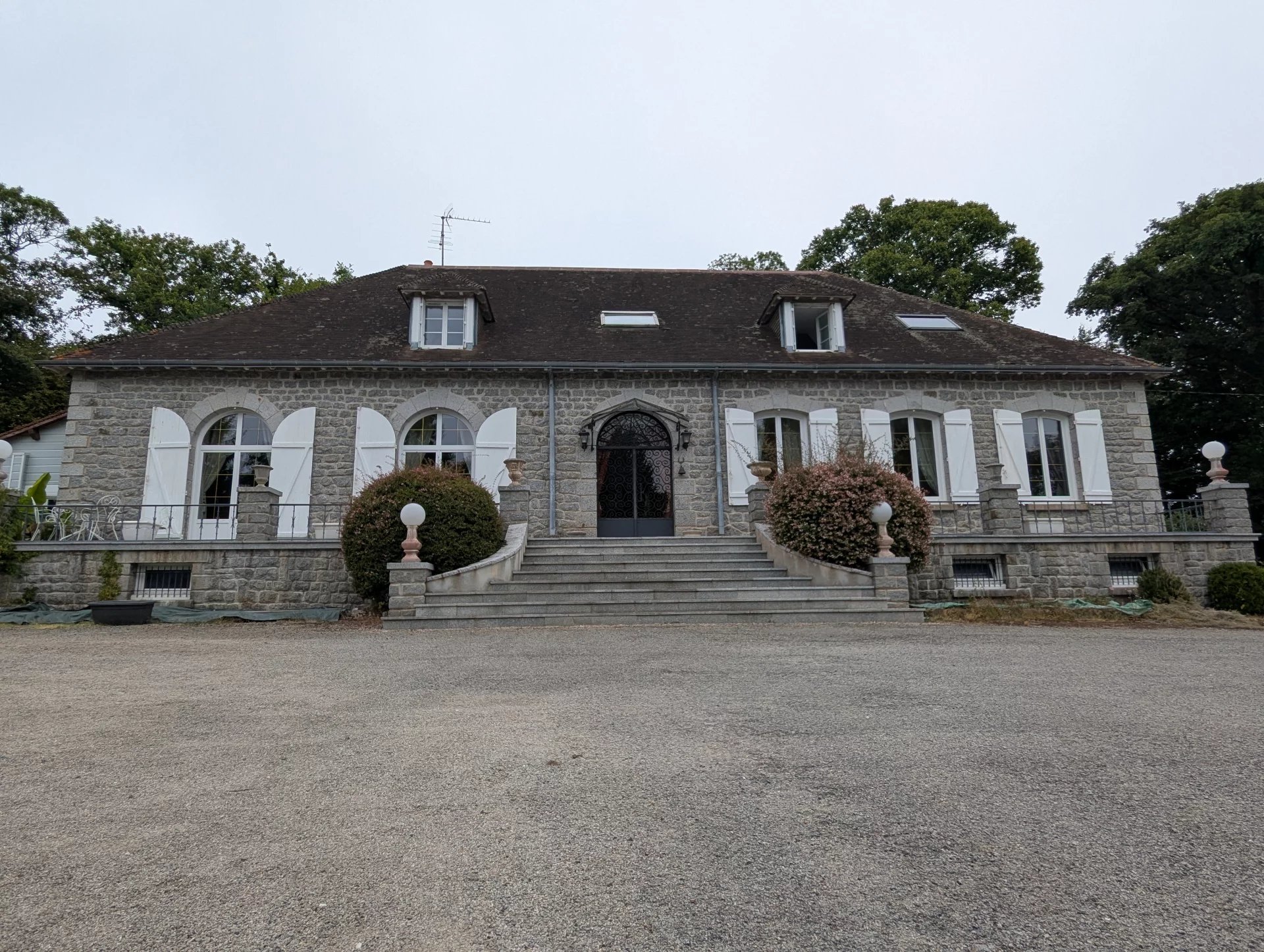 House in La Souterraine - view 1