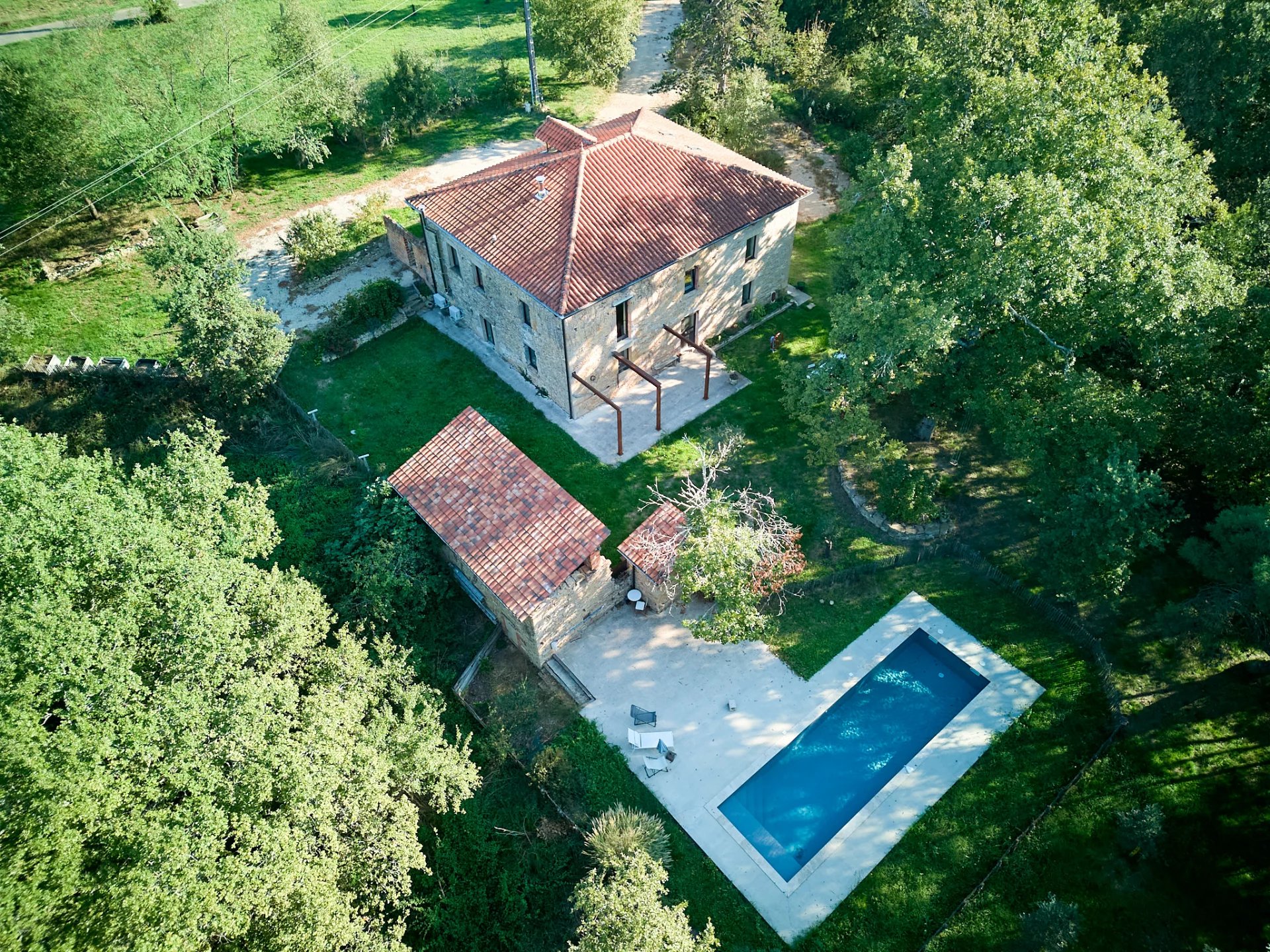 House in Puycelsi - view 1