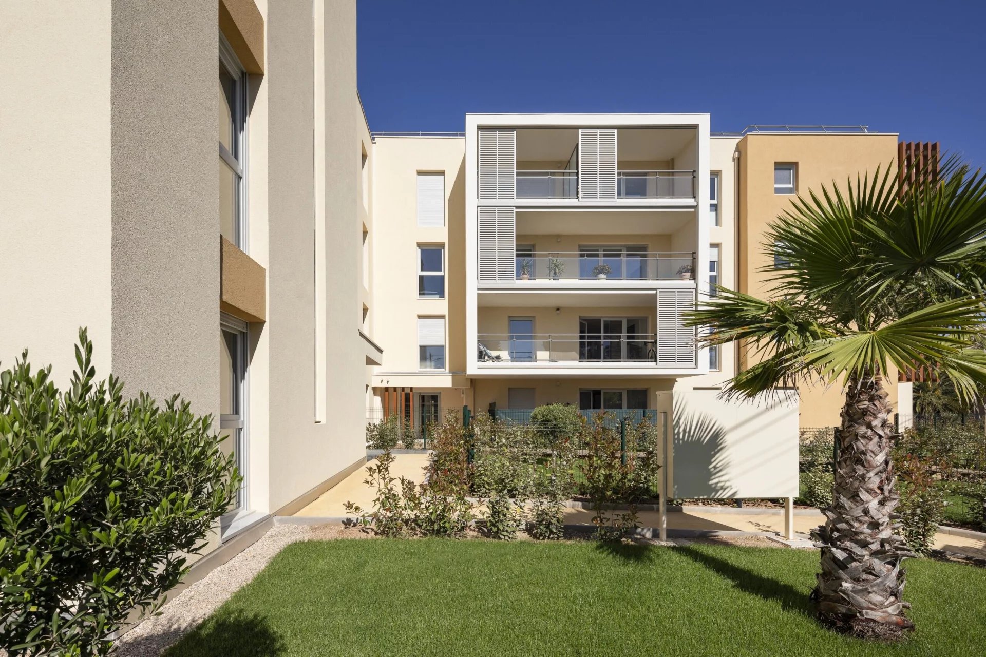 Apartment in Antibes - view 1