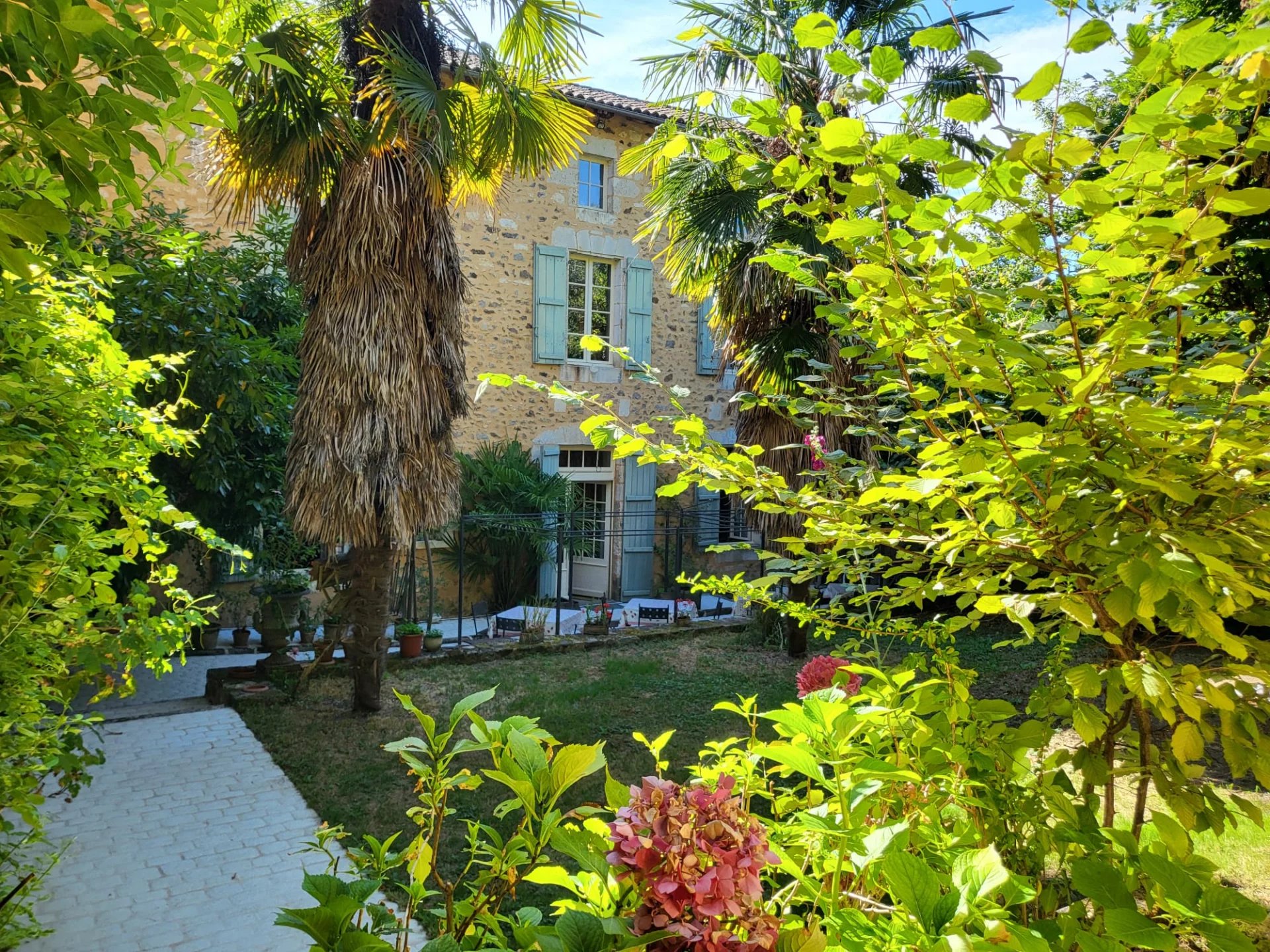 House in Nontron - view 1