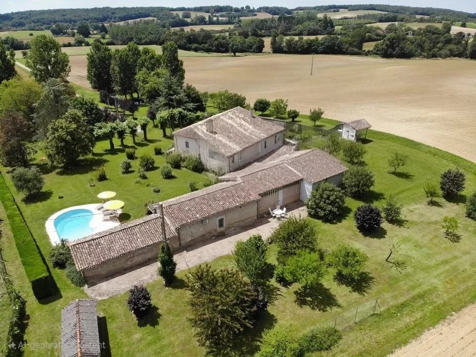 House in Lauzun - view 1
