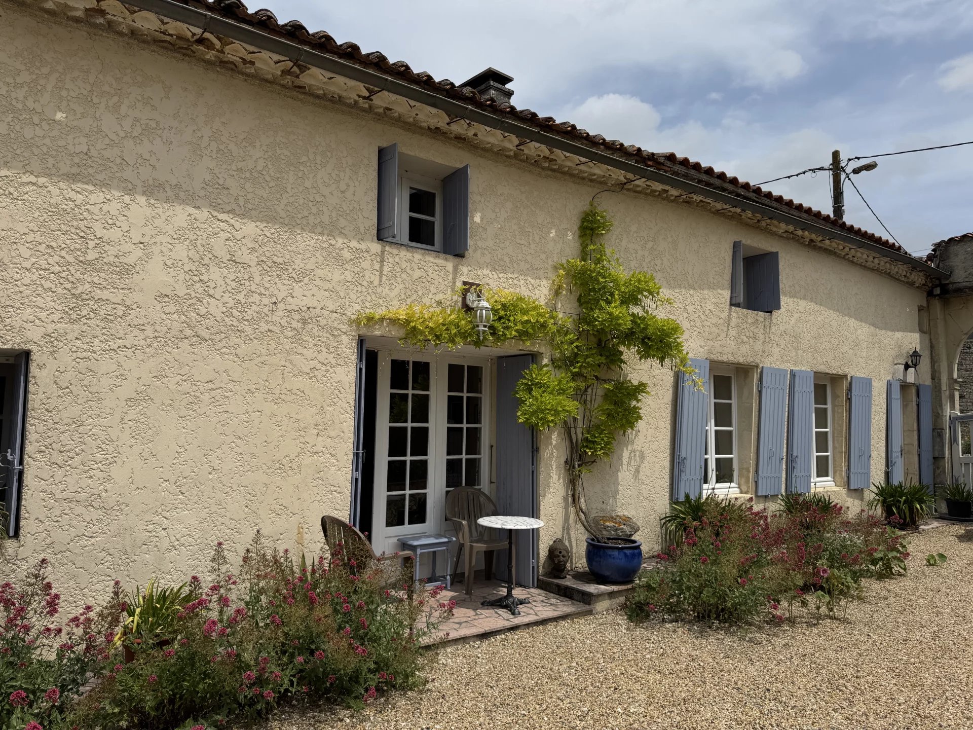 House in Beauvais-sur-Matha - view 1