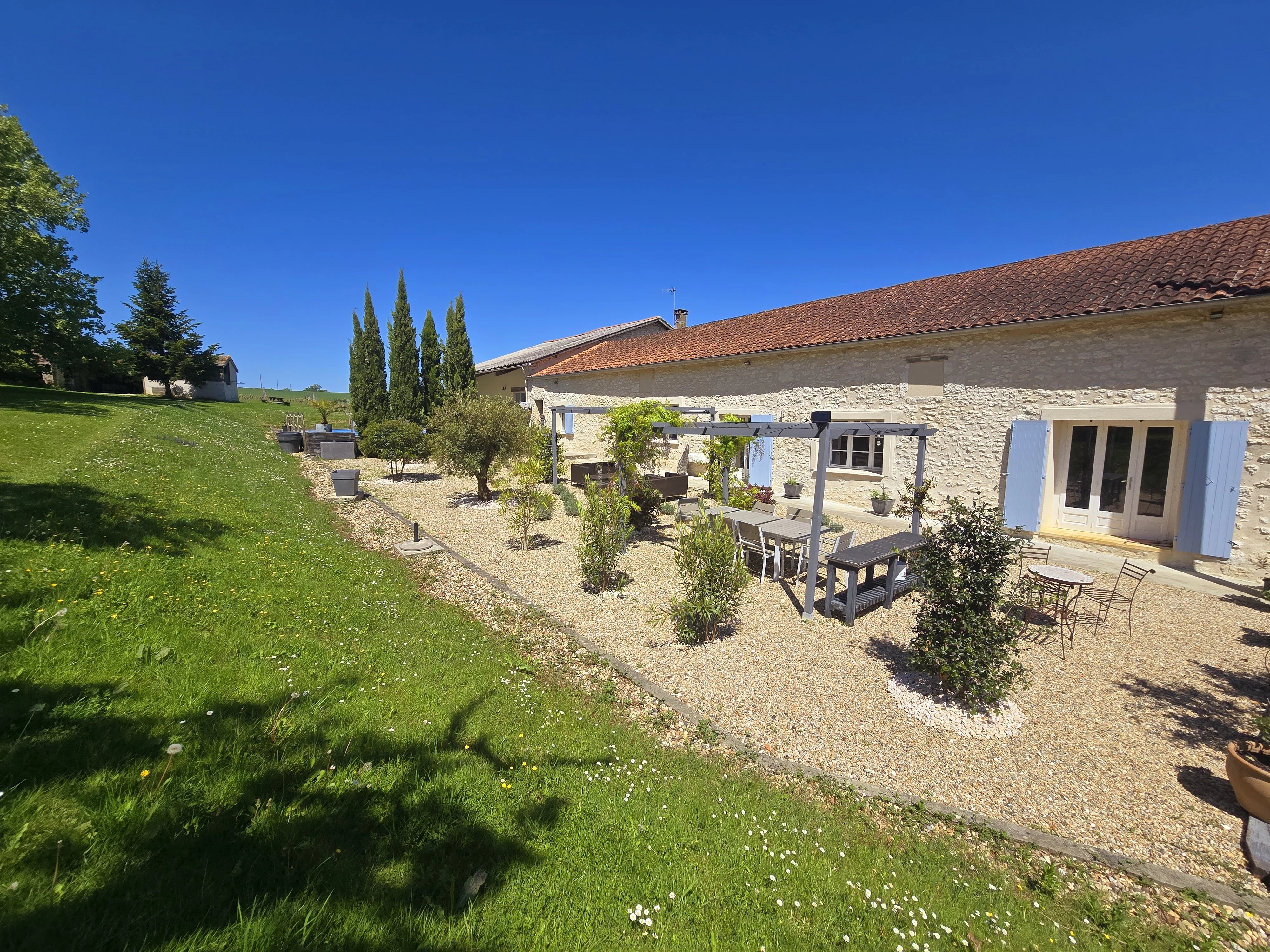 House in Duras - view 1