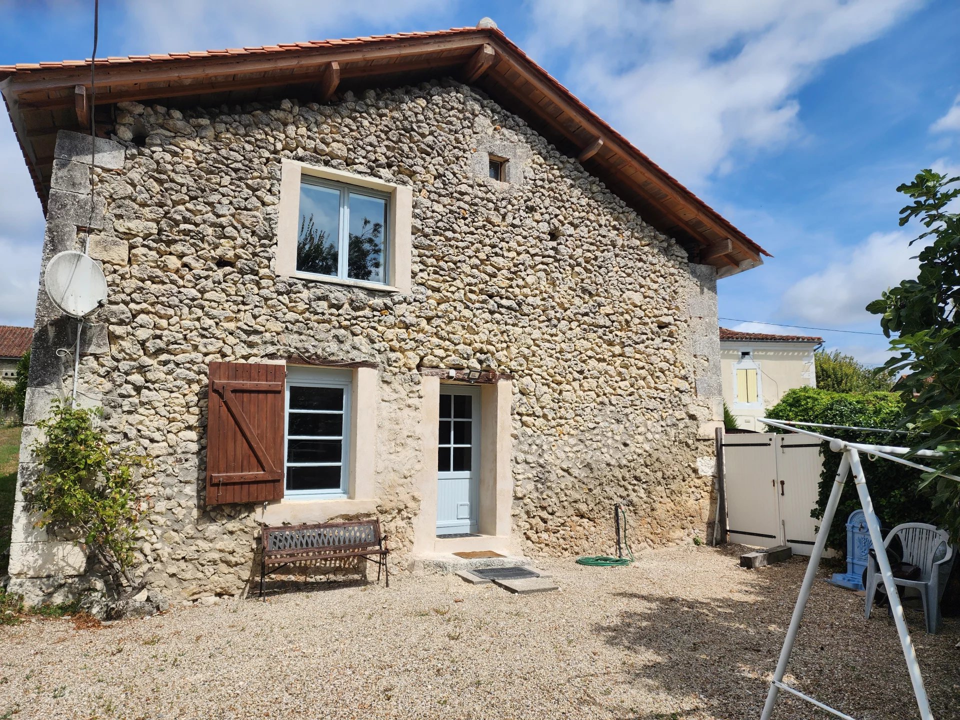 House in Verteillac - view 1
