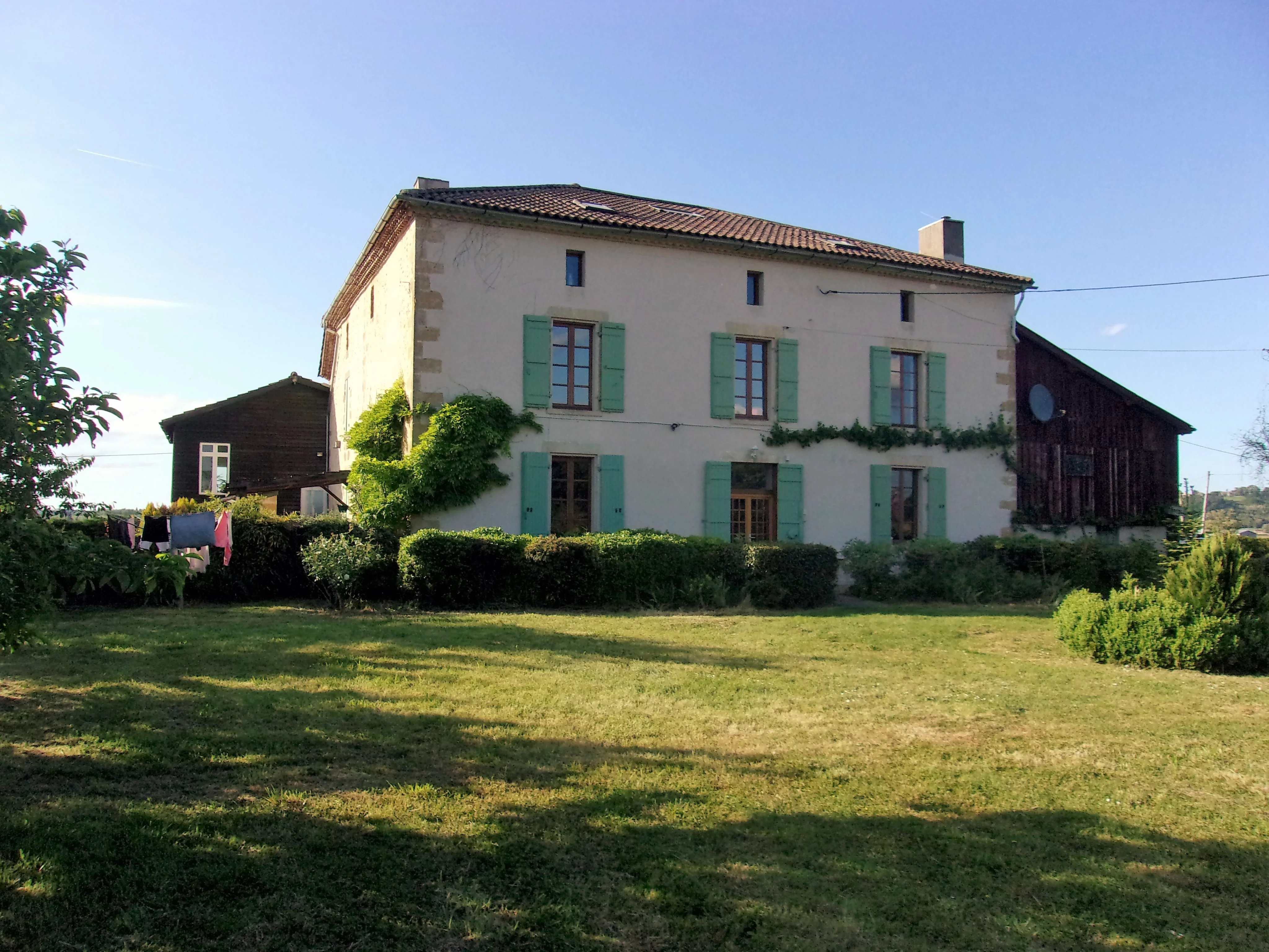 House in La Reole - view 1