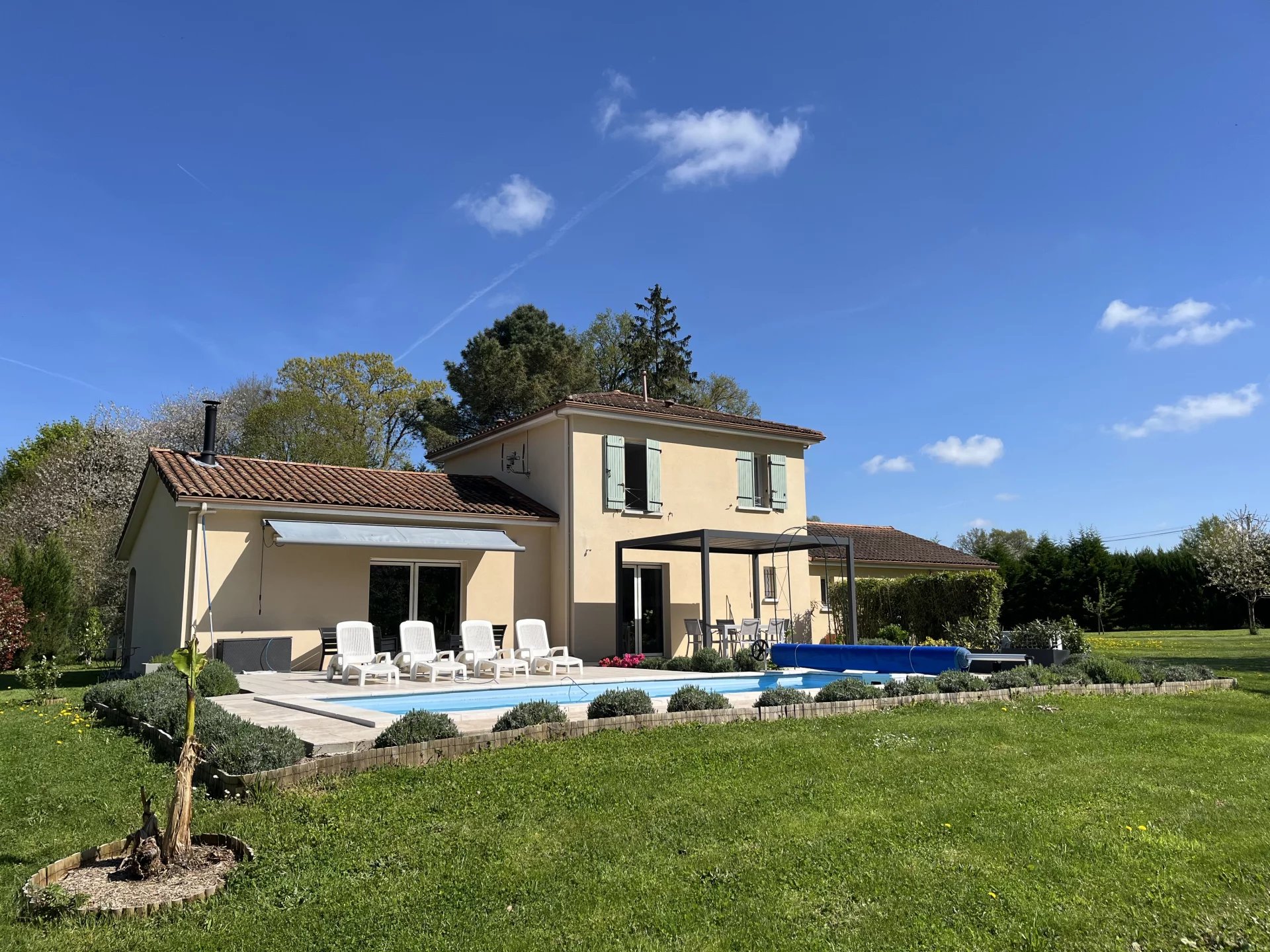 House in Nantiat - view 1