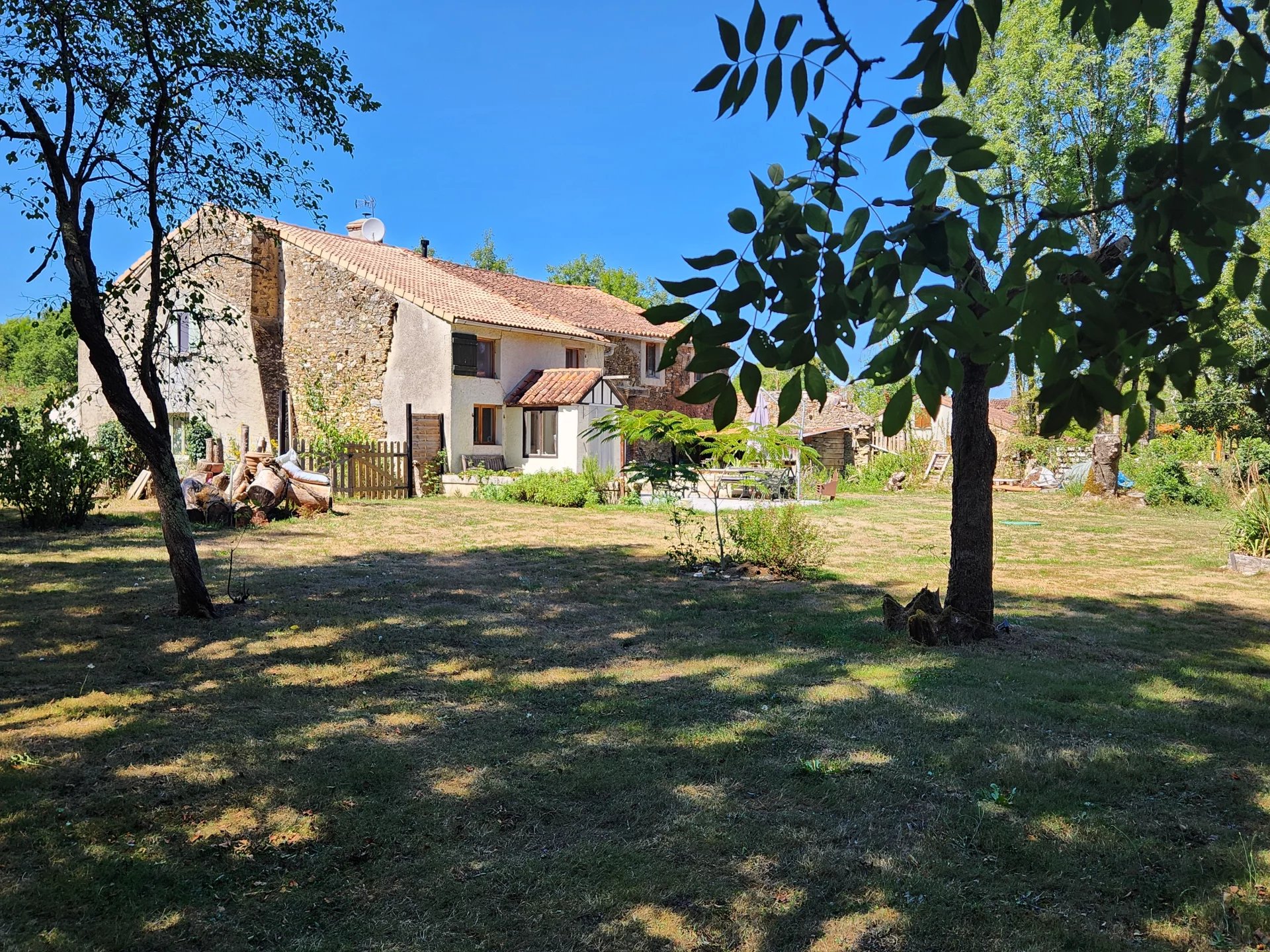 House in Bussiere-Poitevine - view 1