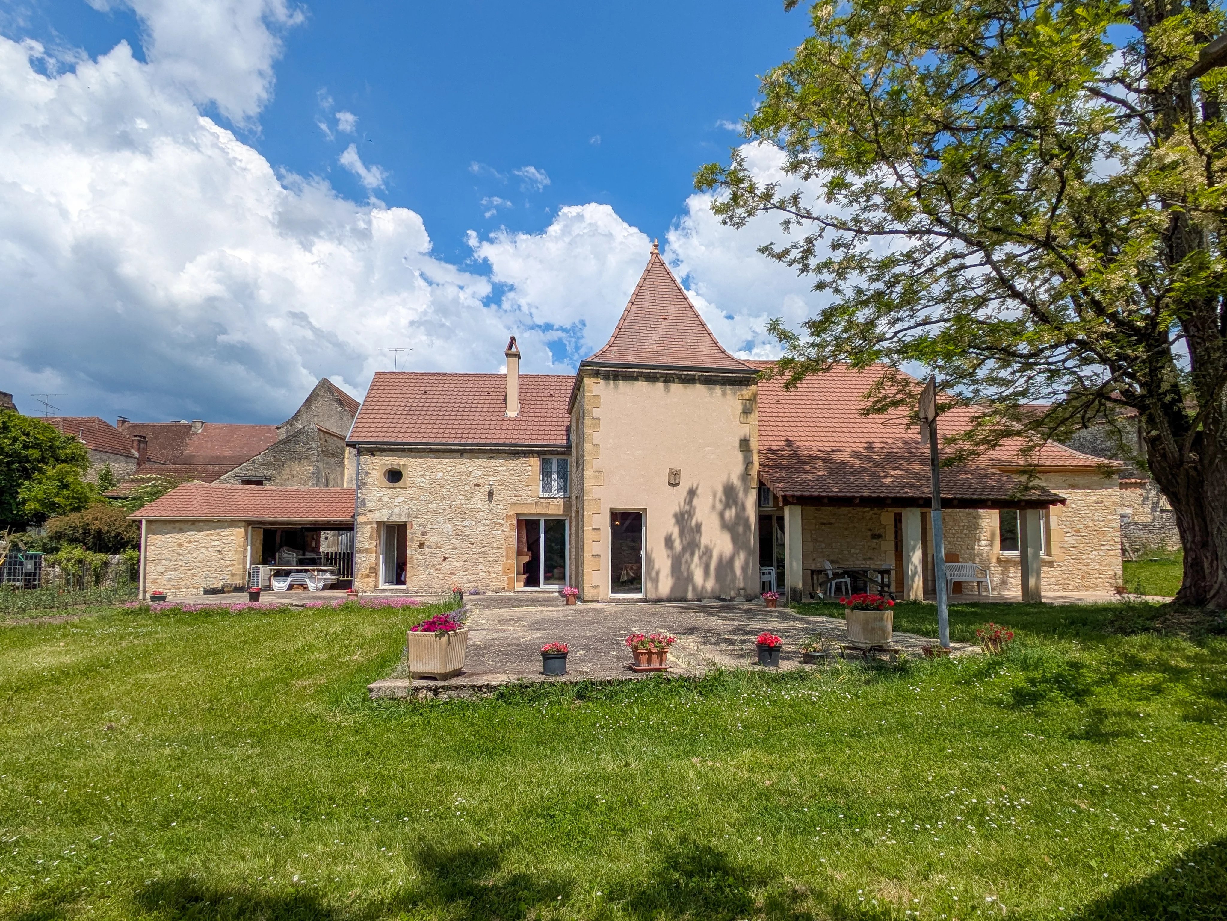 House in Cazals - view 1