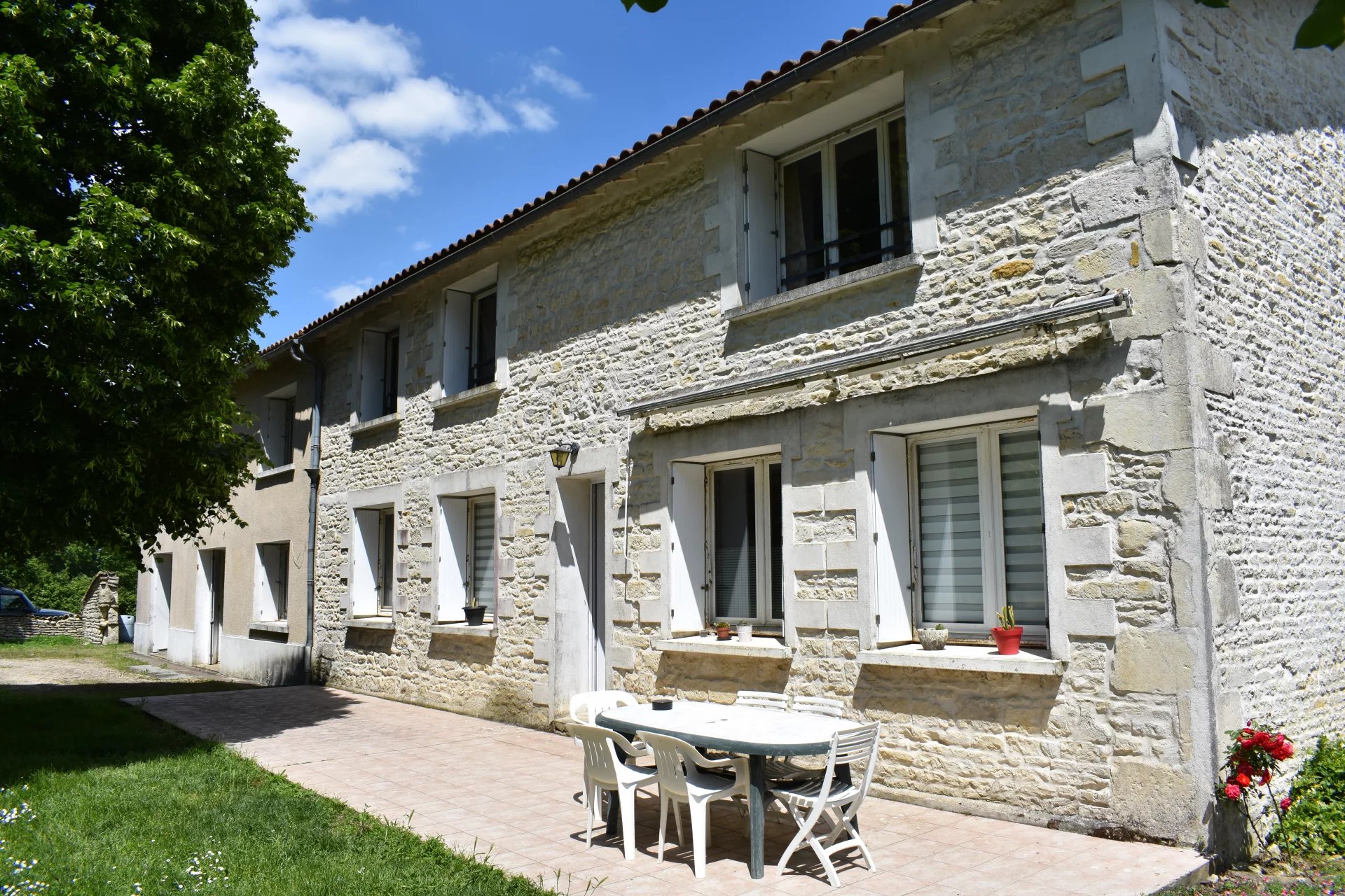 House in Beauvoir-sur-Niort - view 1