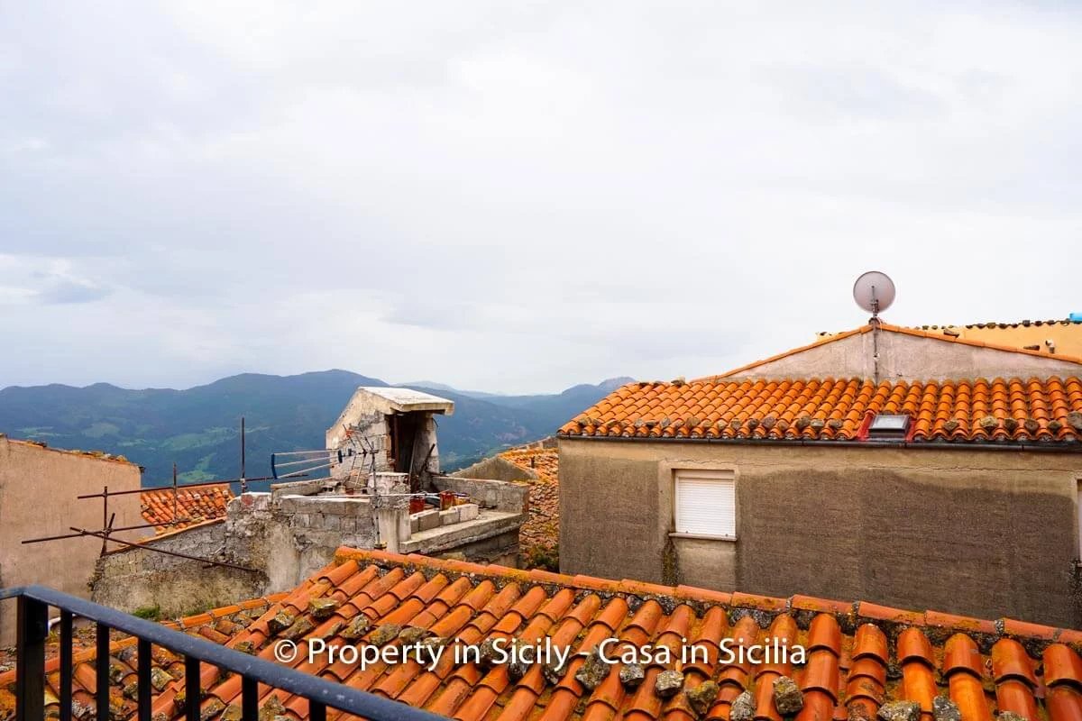 House in Palermo - view 1