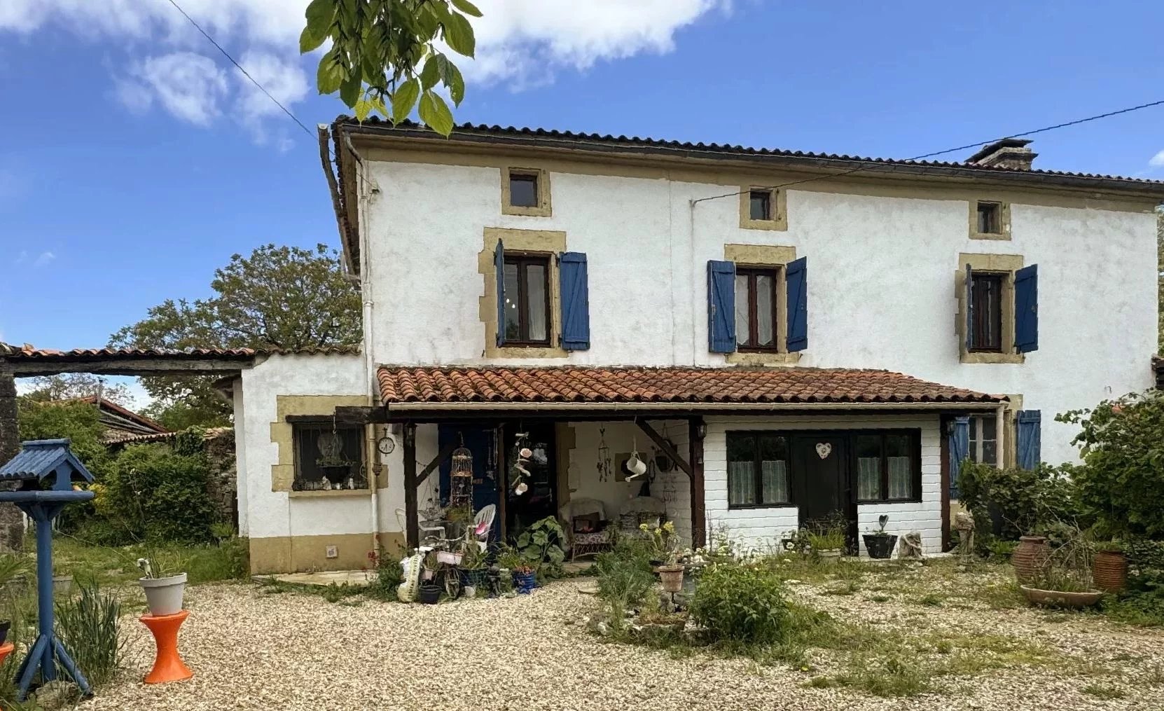 House in Fontenille - view 1