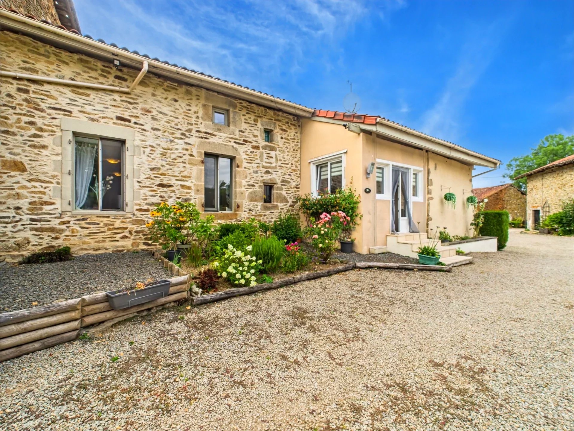 House in Cussac - view 1