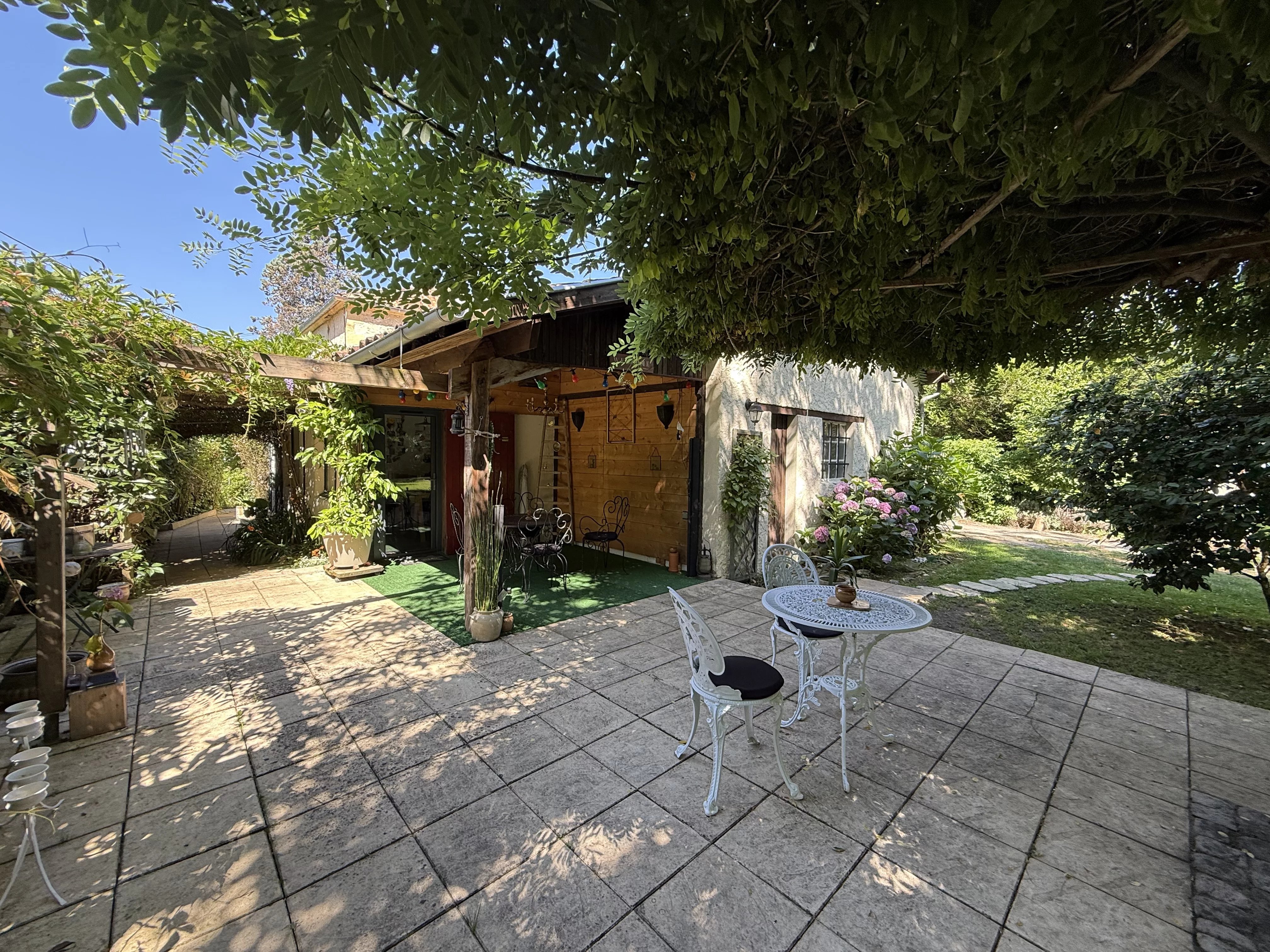 House in Saint-Seurin-de-Prats - view 1