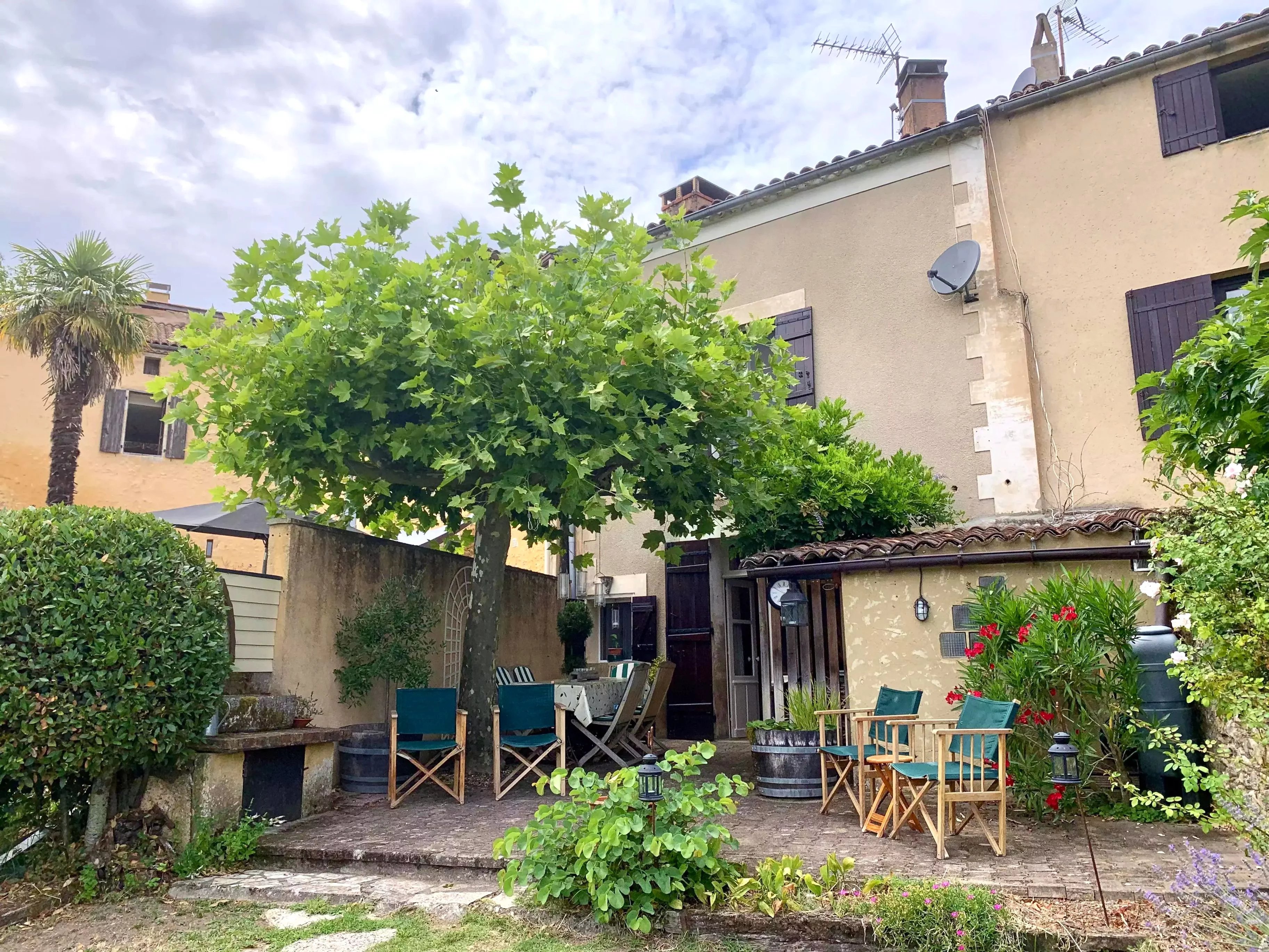 House in Belves - view 1